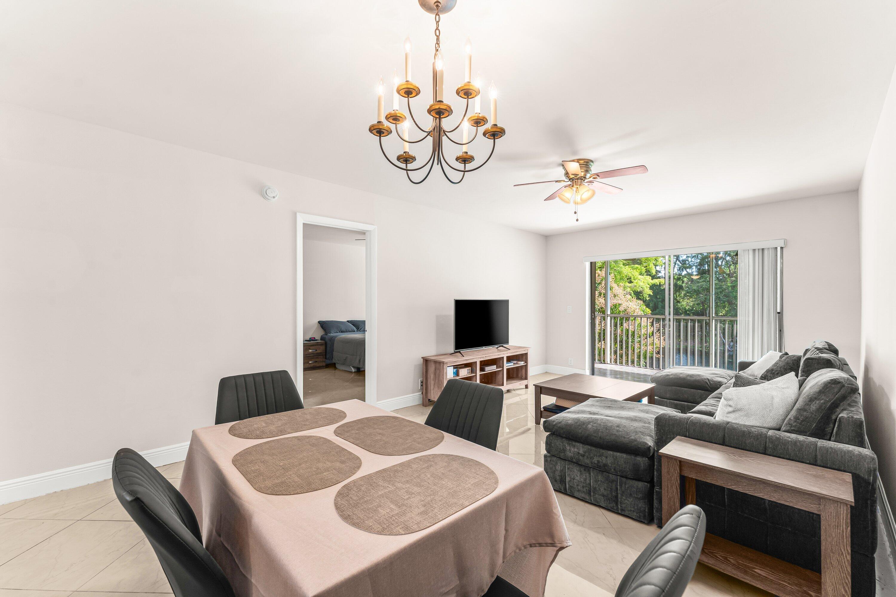 GOLDEN LAKES VILLAGE COND - Residential