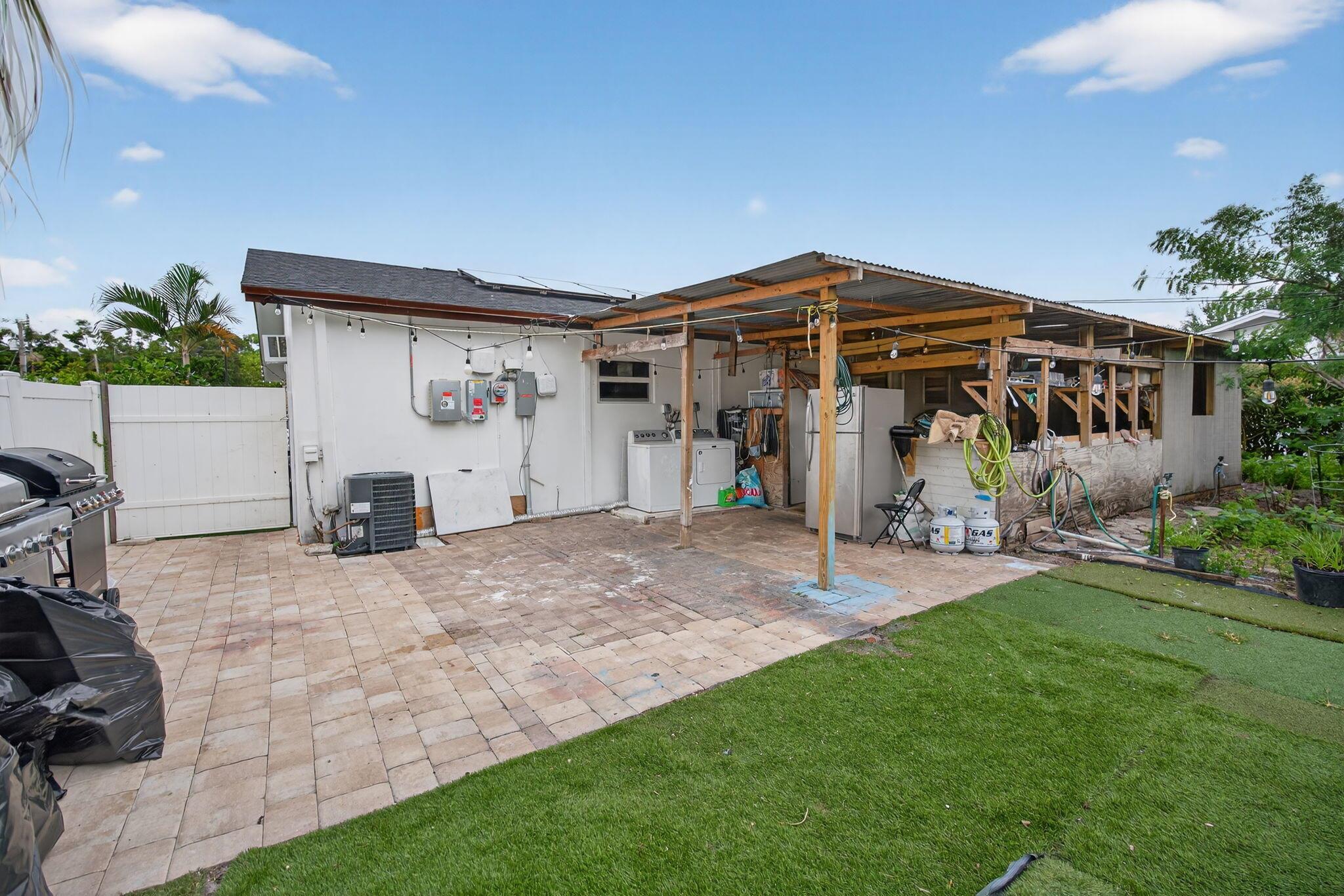 PINE GARDENS - Residential