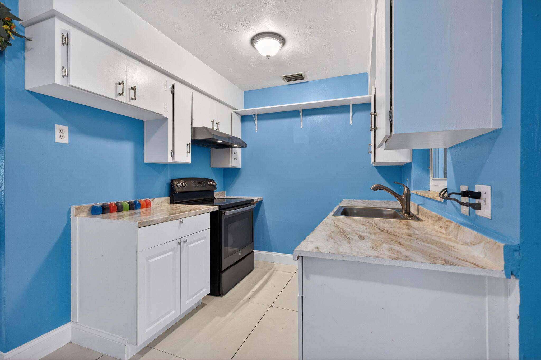 PINE GARDENS - Residential