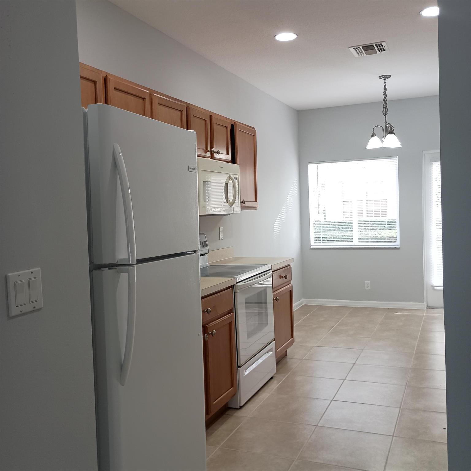 EAST LAKE VILLAGE NO 3 - Residential Lease