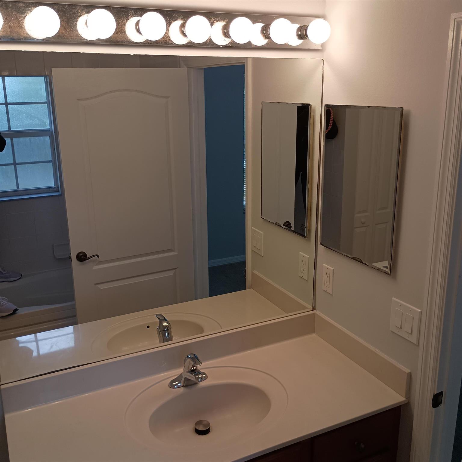 EAST LAKE VILLAGE NO 3 - Residential Lease