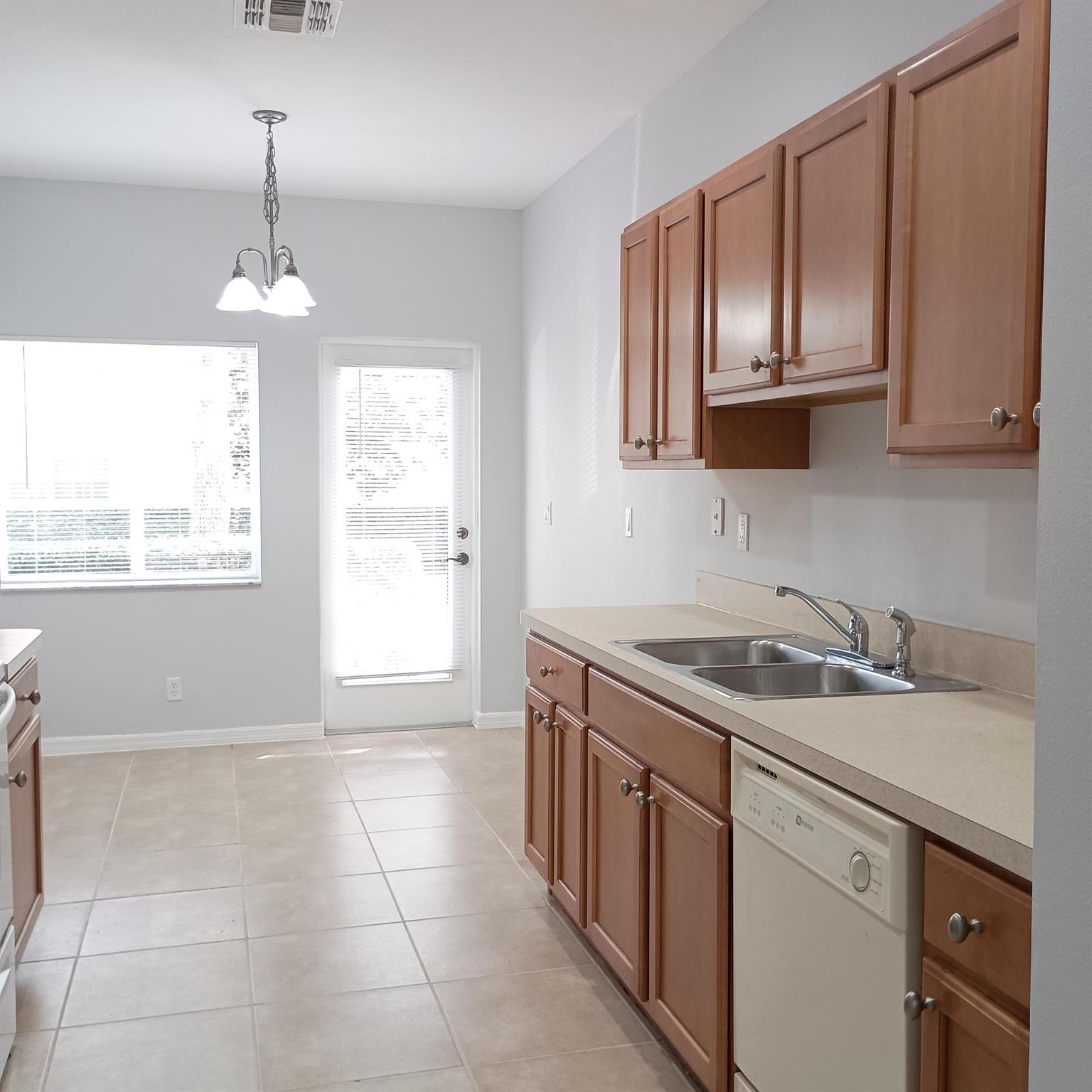 EAST LAKE VILLAGE NO 3 - Residential Lease