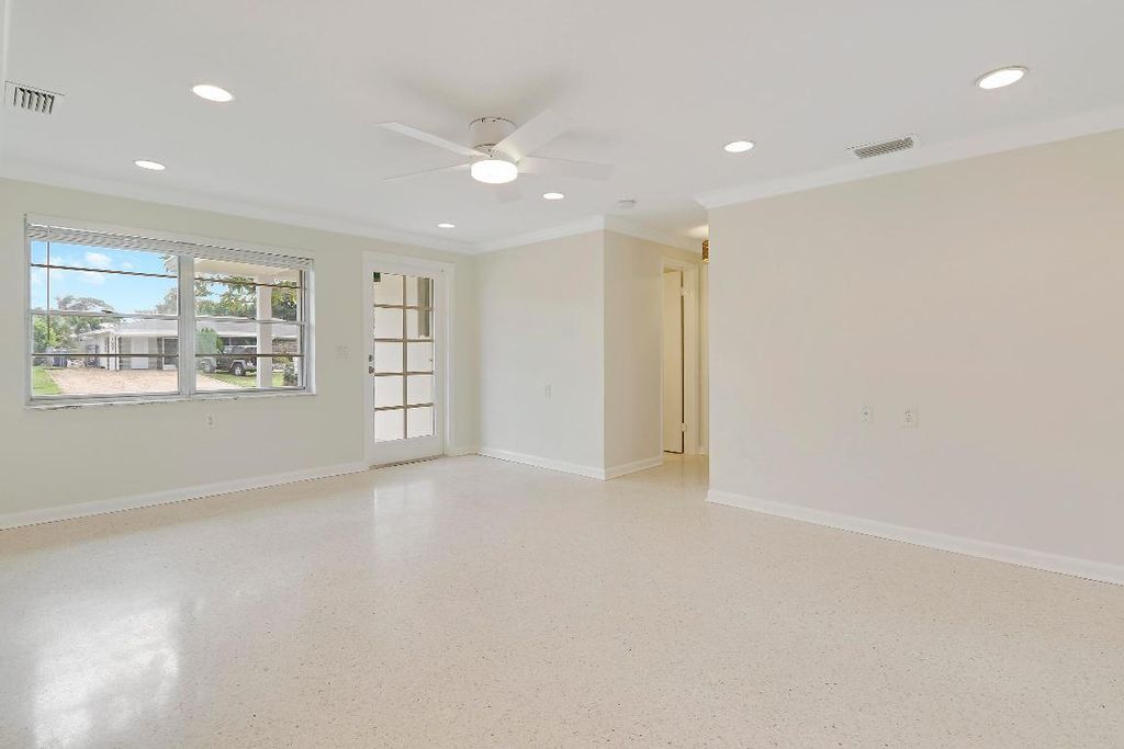 Photo of 1600 Venus Avenue, Jupiter, FL 33469 (MLS # R10935034)