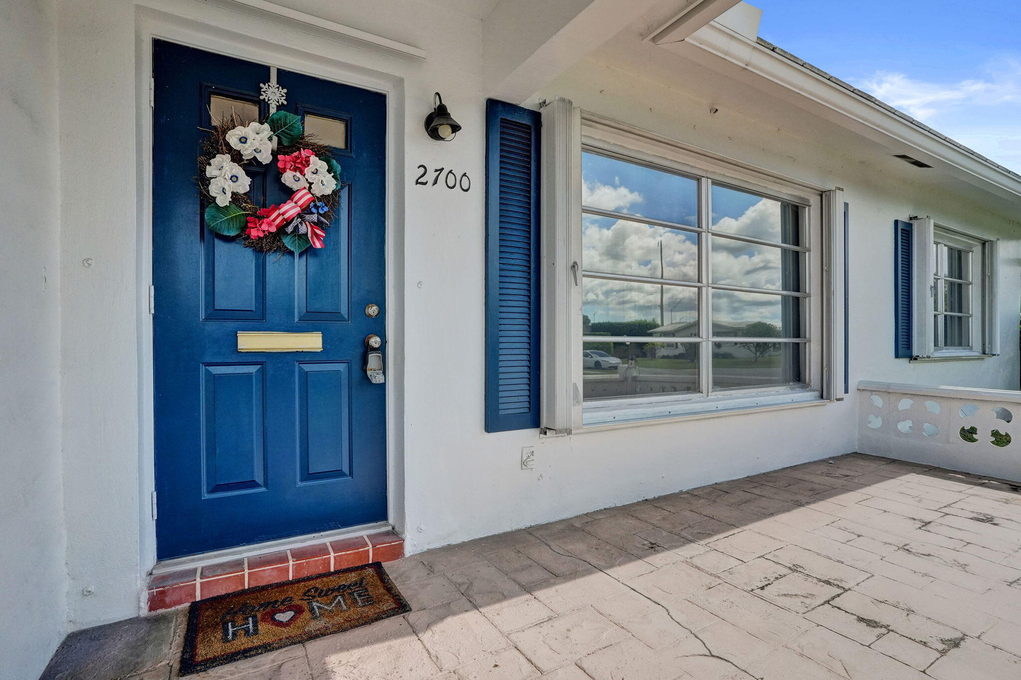 2700 NW 4TH Avenue