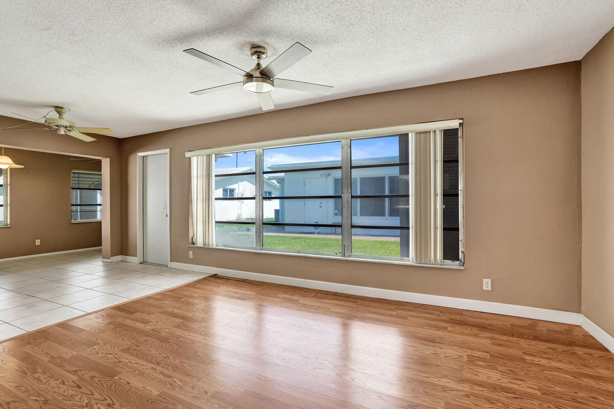 2700 NW 4TH Avenue