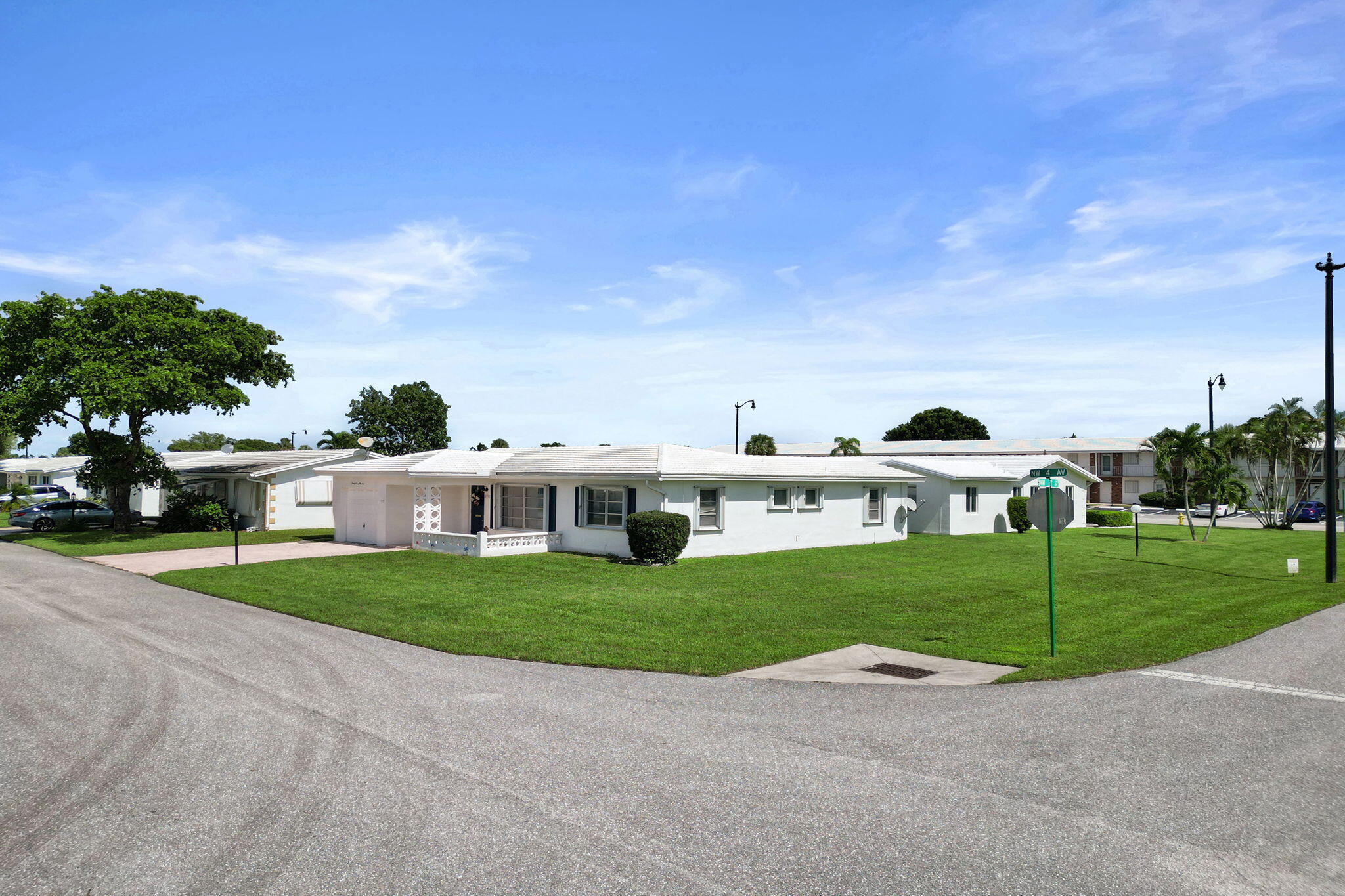 2700 NW 4TH Avenue