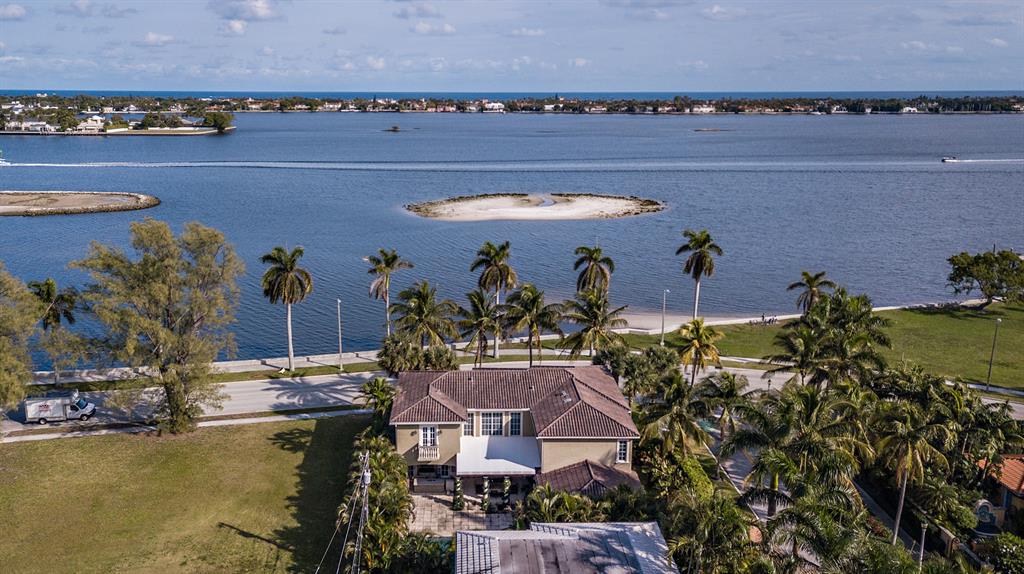 MONCEAUX - Residential