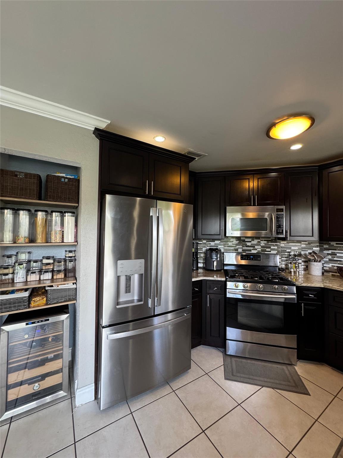 RAINTREE VILLAS - Residential