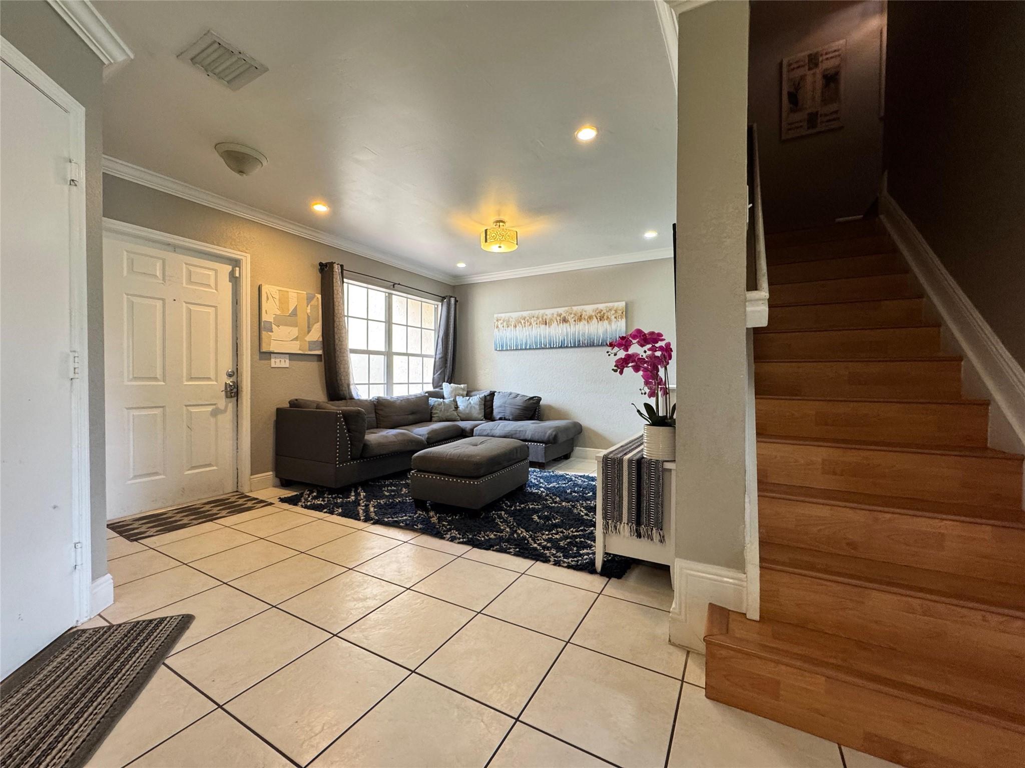 RAINTREE VILLAS - Residential