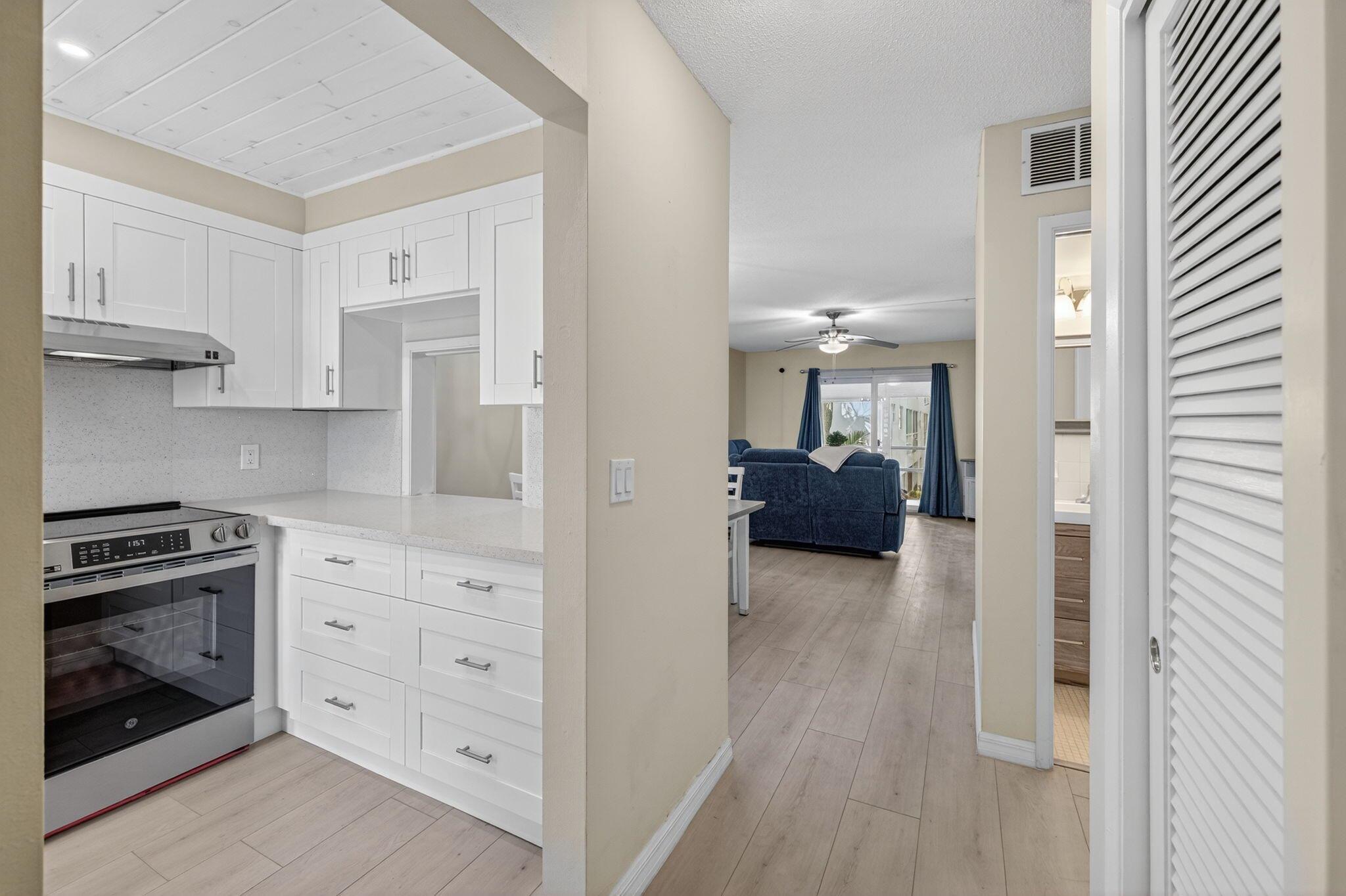 2050 NE 39th Street S210