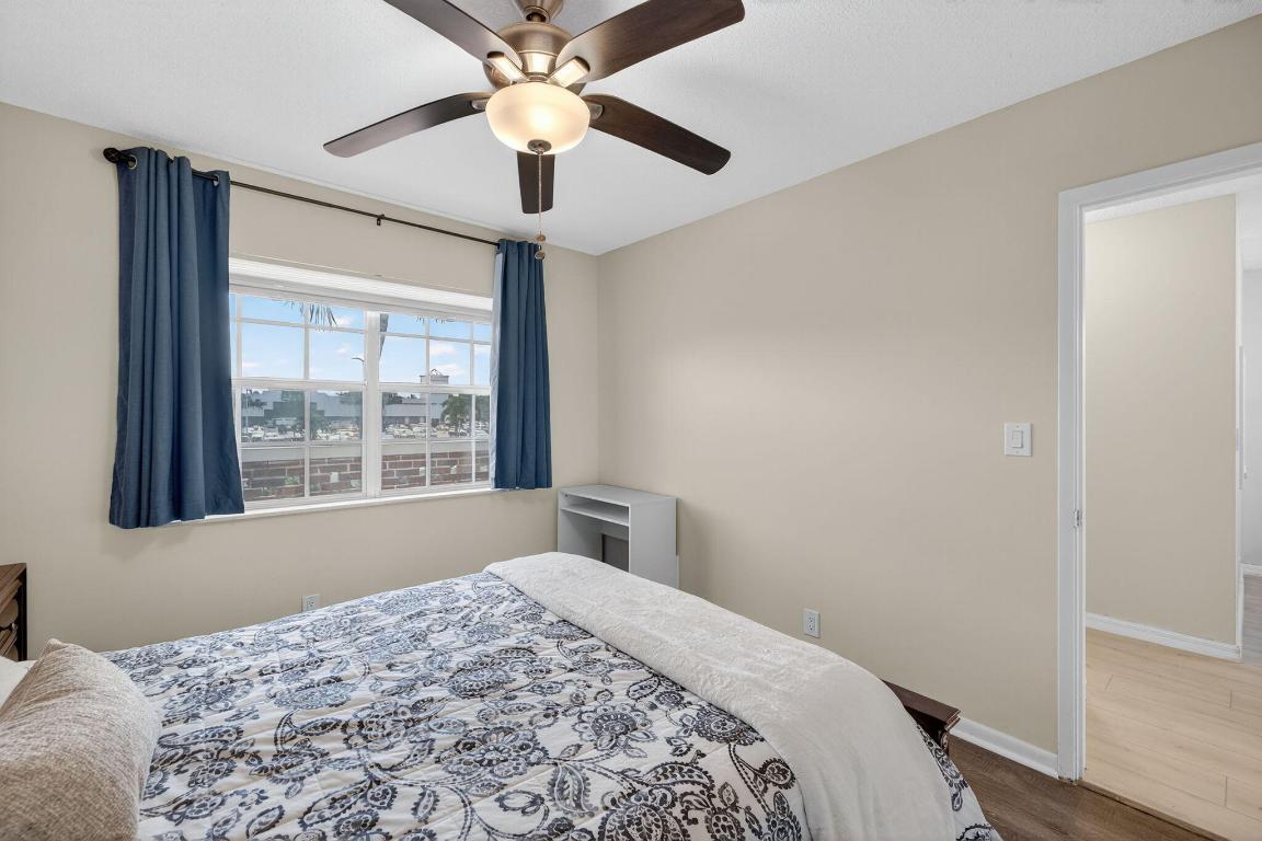 LIGHTHOUSE POINT GARDENS SOUTH - Residential