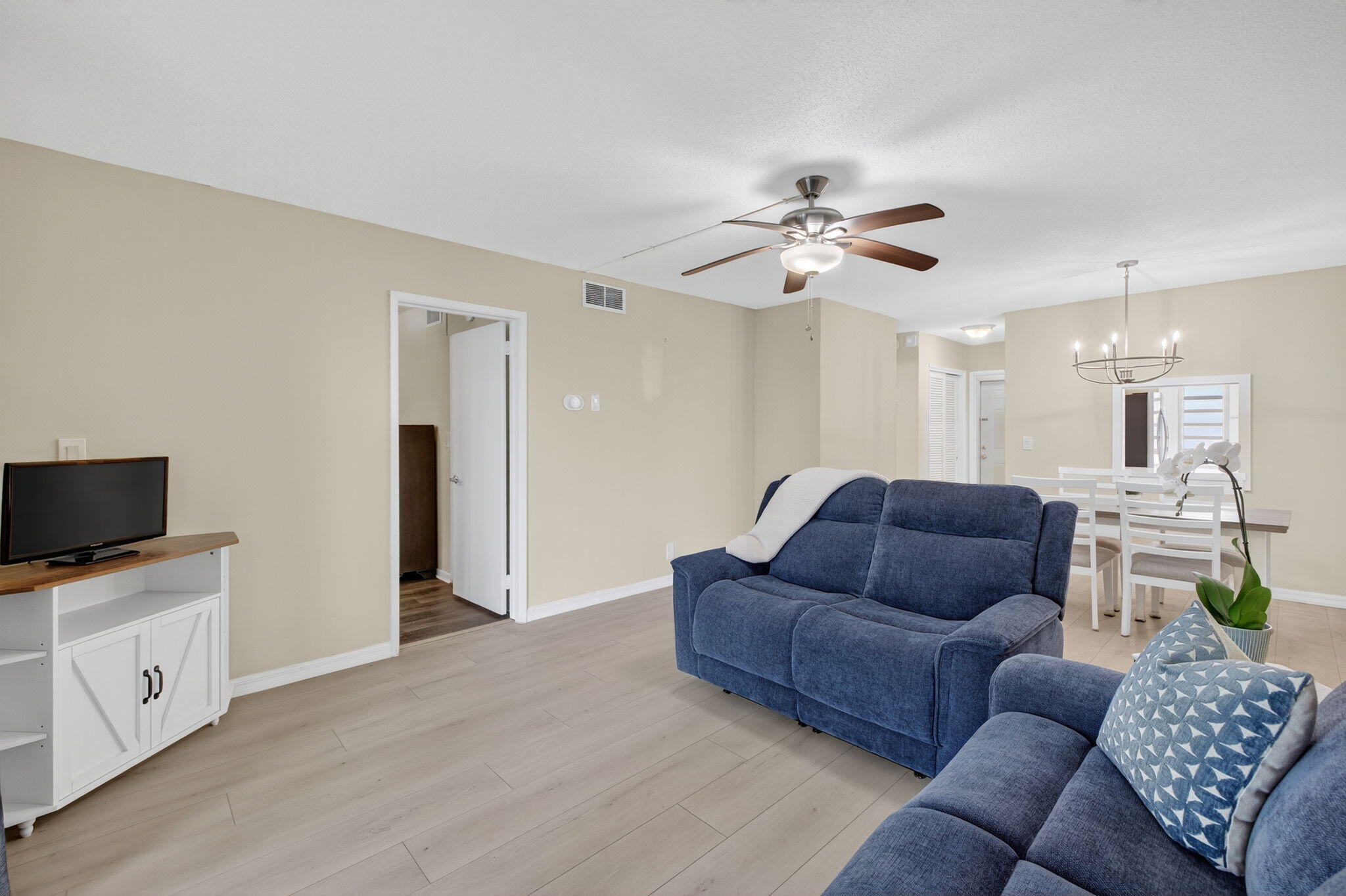 LIGHTHOUSE POINT GARDENS SOUTH - Residential