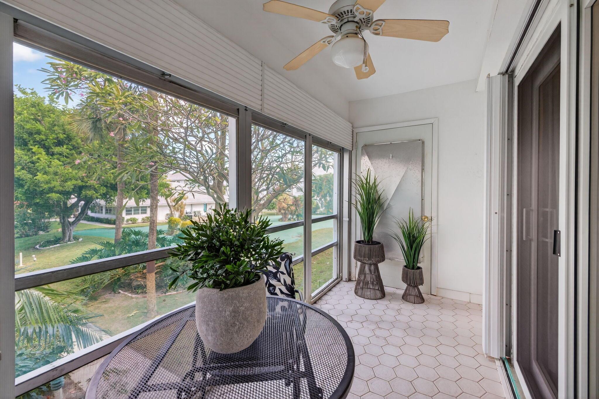 LIGHTHOUSE POINT GARDENS - Residential