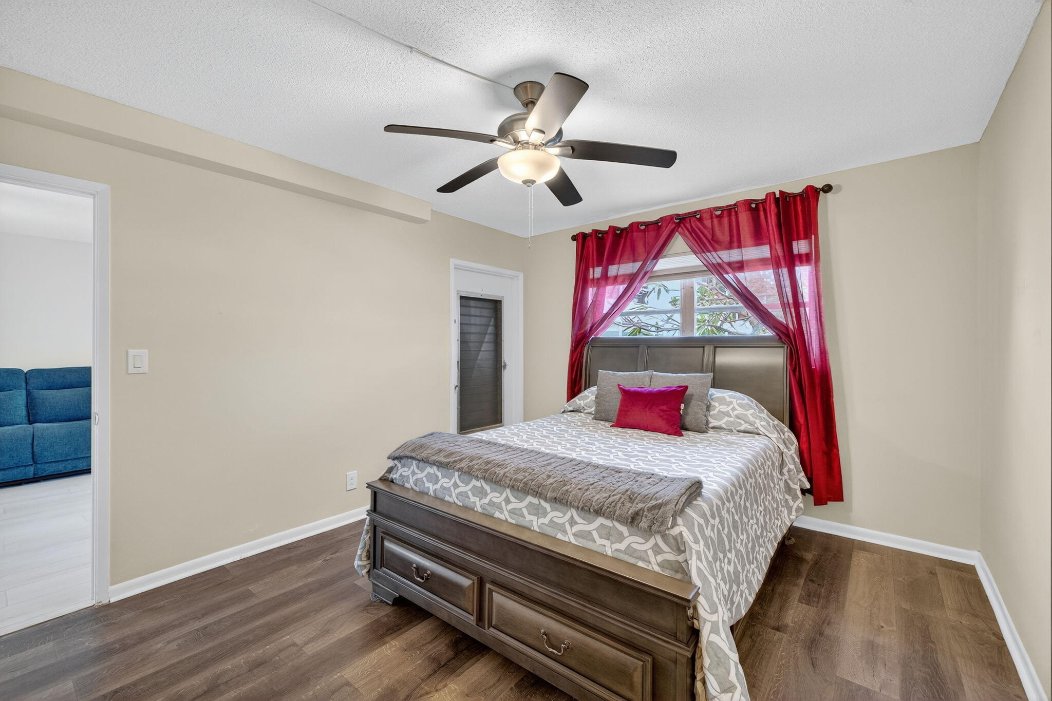 LIGHTHOUSE POINT GARDENS SOUTH - Residential