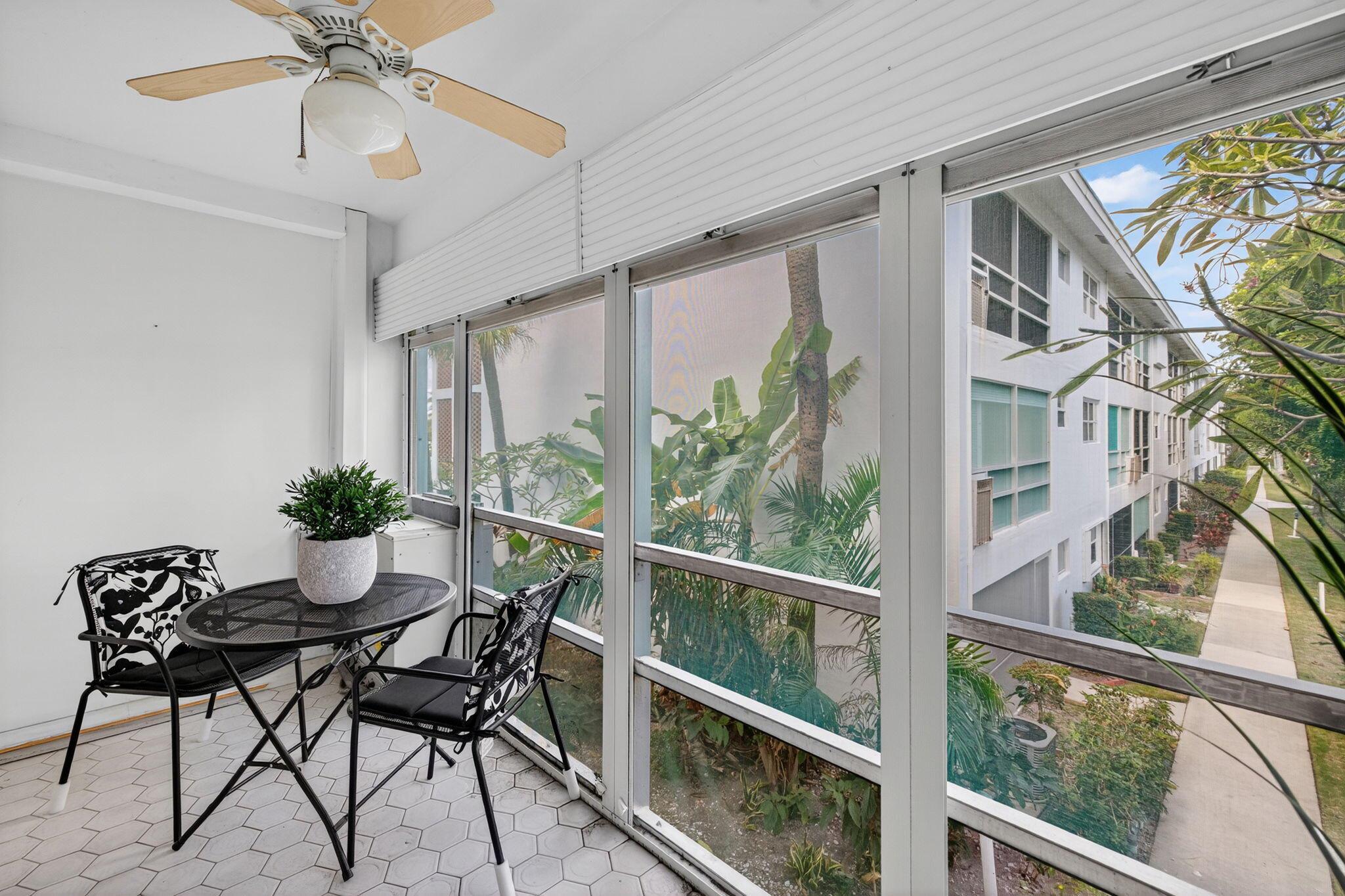 LIGHTHOUSE POINT GARDENS - Residential