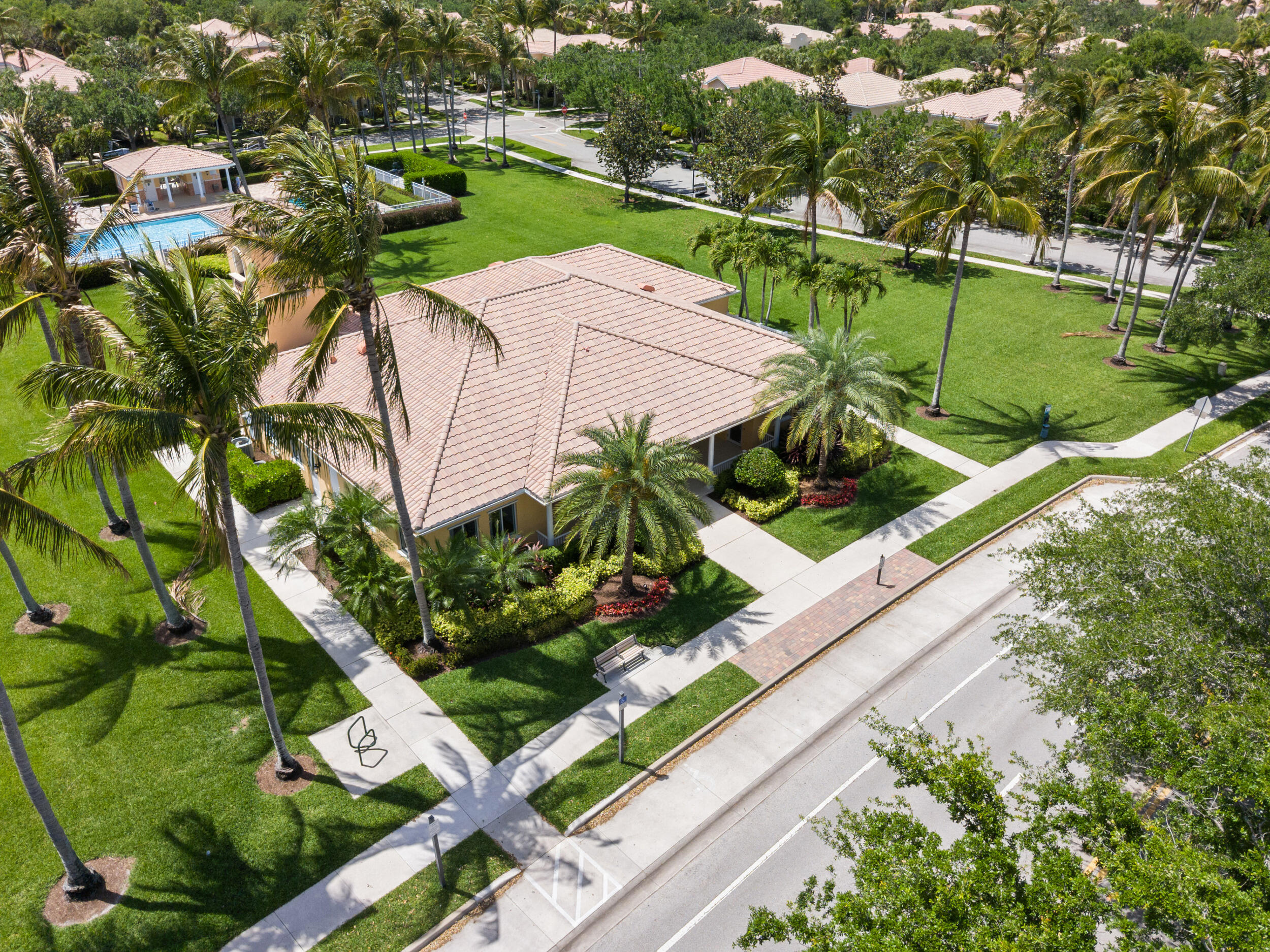 TUSCANY AT ABACOA - Residential