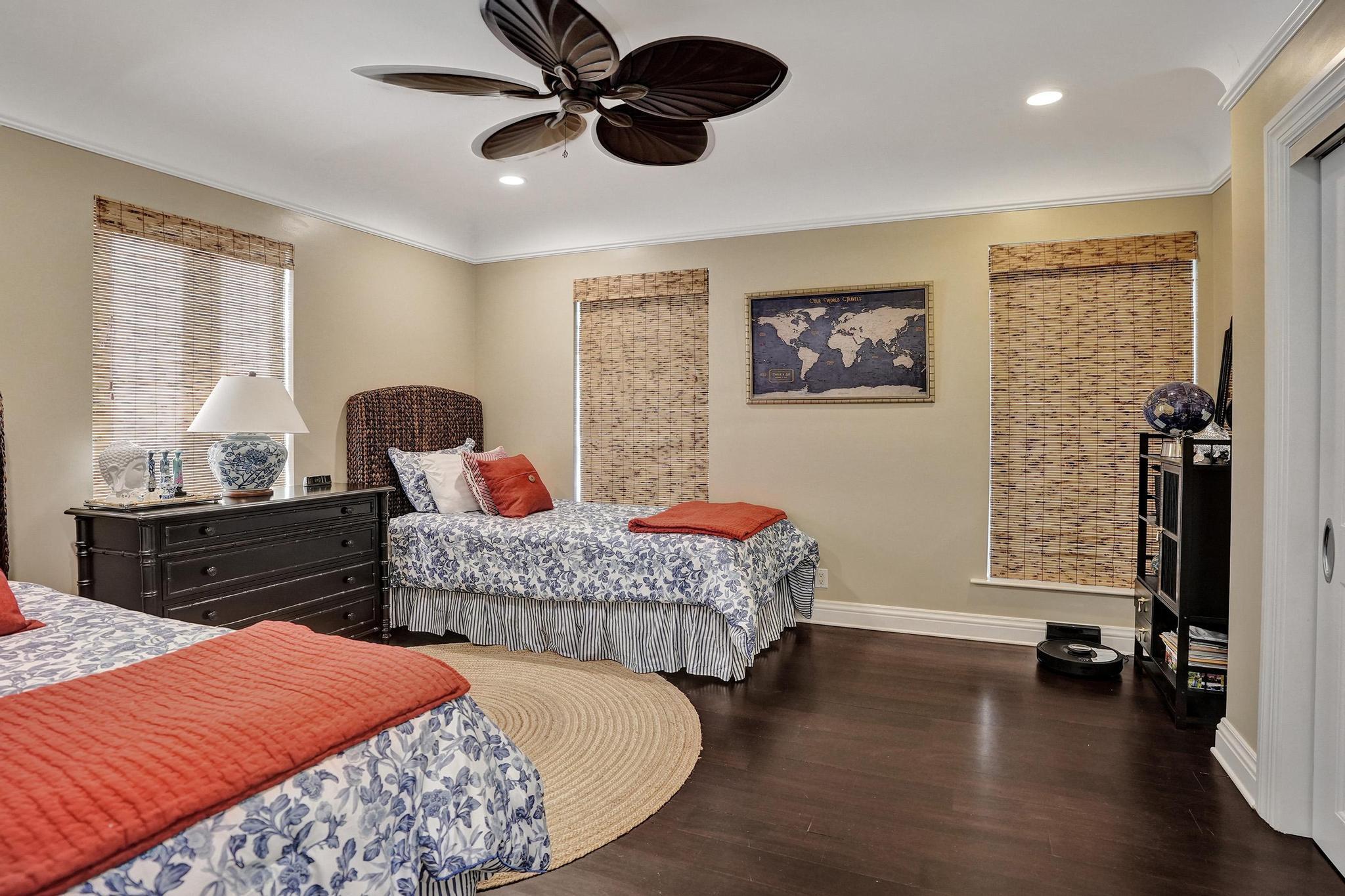 SEA RANCH LAKES - Residential
