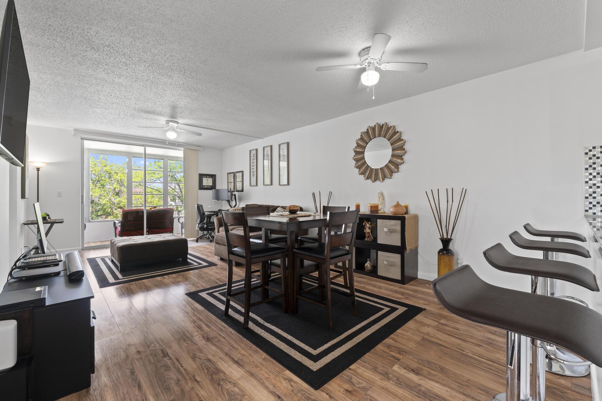 LAKEVIEW SOUTH CONDO - Residential