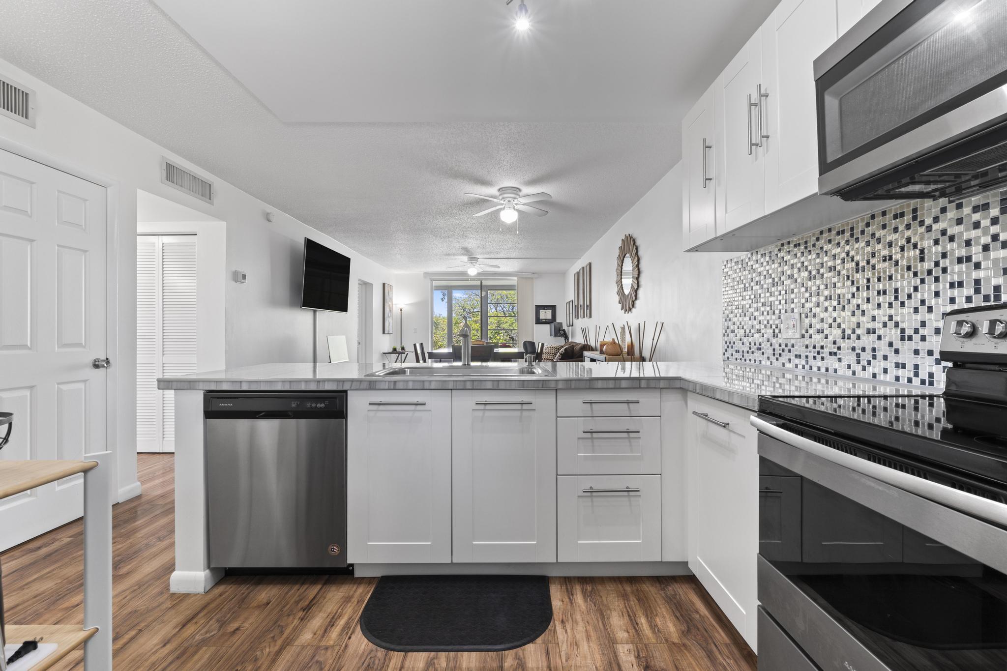 LAKEVIEW SOUTH CONDO - Residential