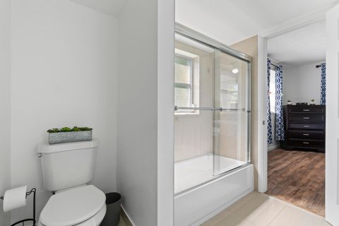 Tiny photo for 5275 NW 10th Court #305, Plantation, FL 33313 (MLS # B26007971)