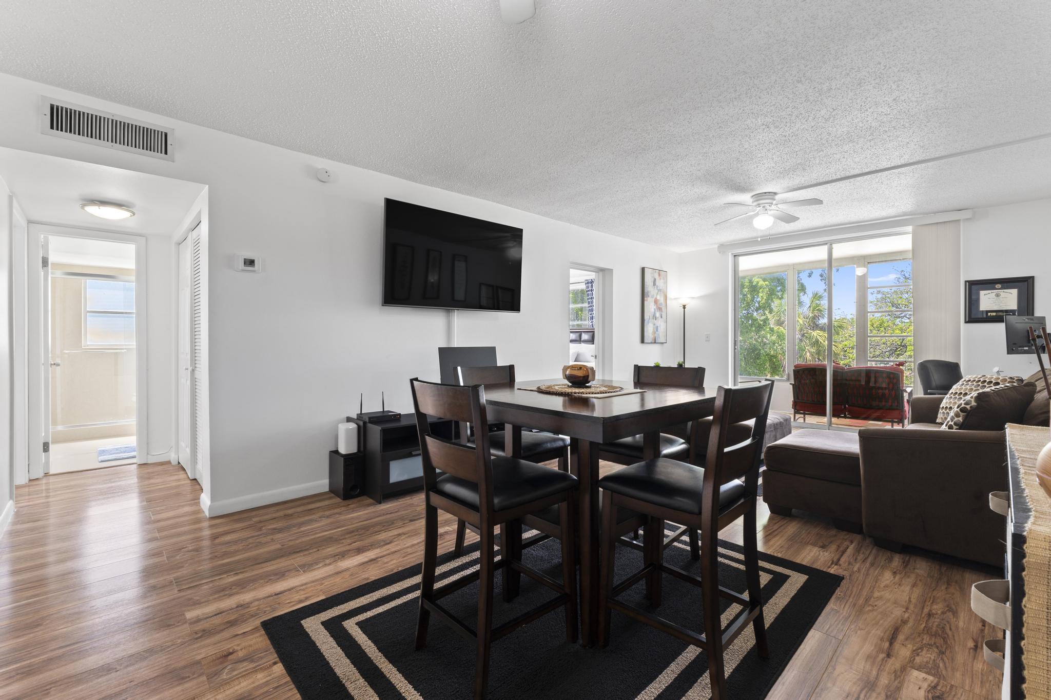 LAKEVIEW SOUTH CONDO - Residential