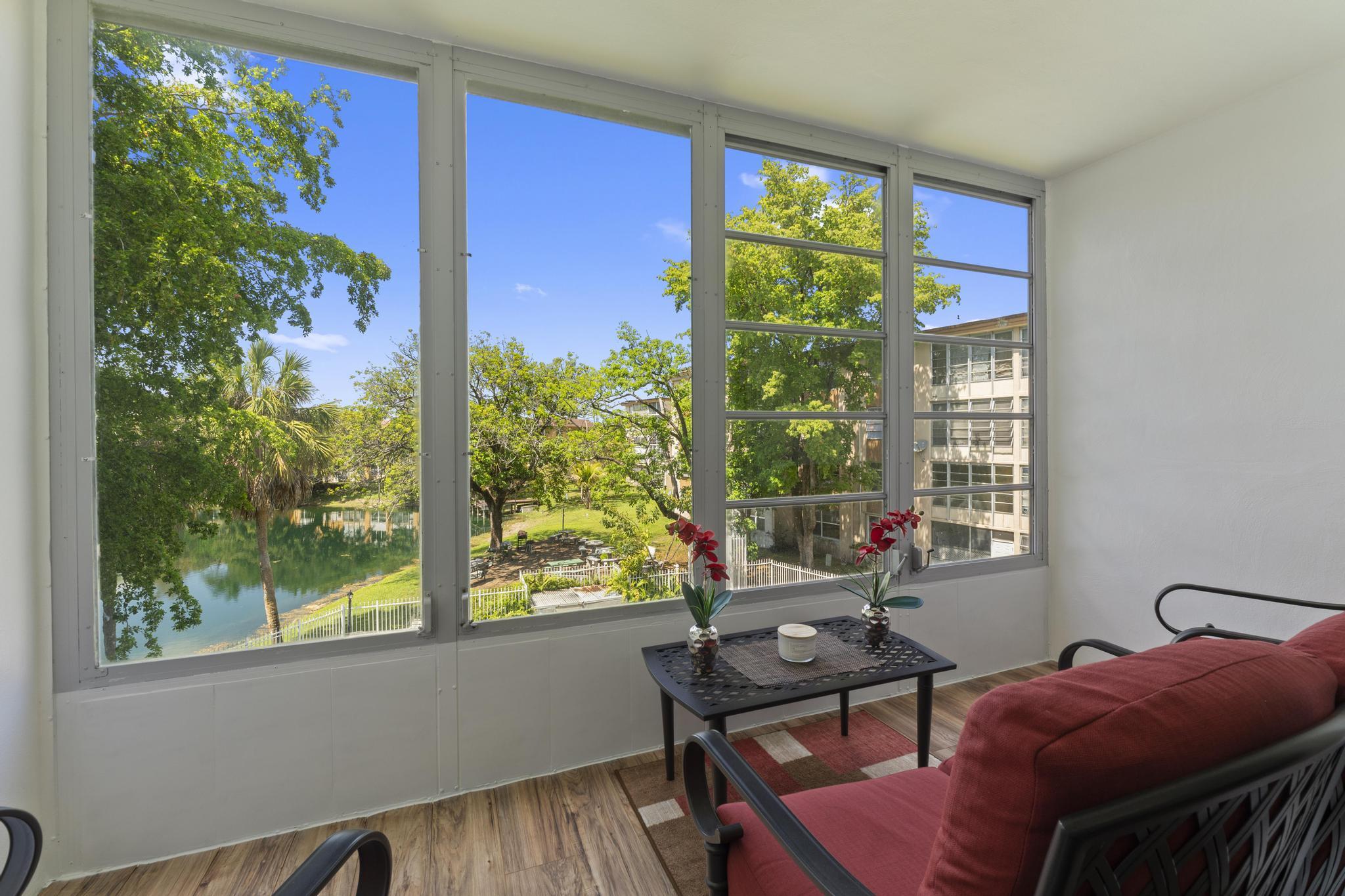 LAKEVIEW SOUTH CONDO - Residential