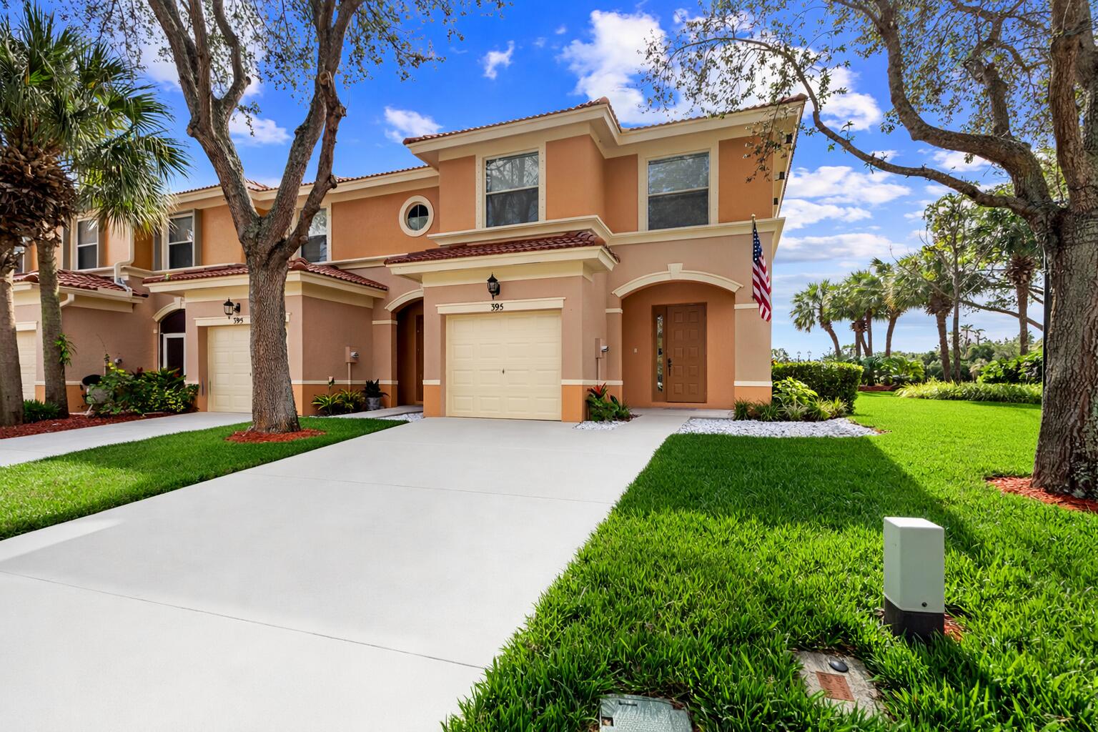SEMINOLE ESTATES & TOWNHOMES - Residential