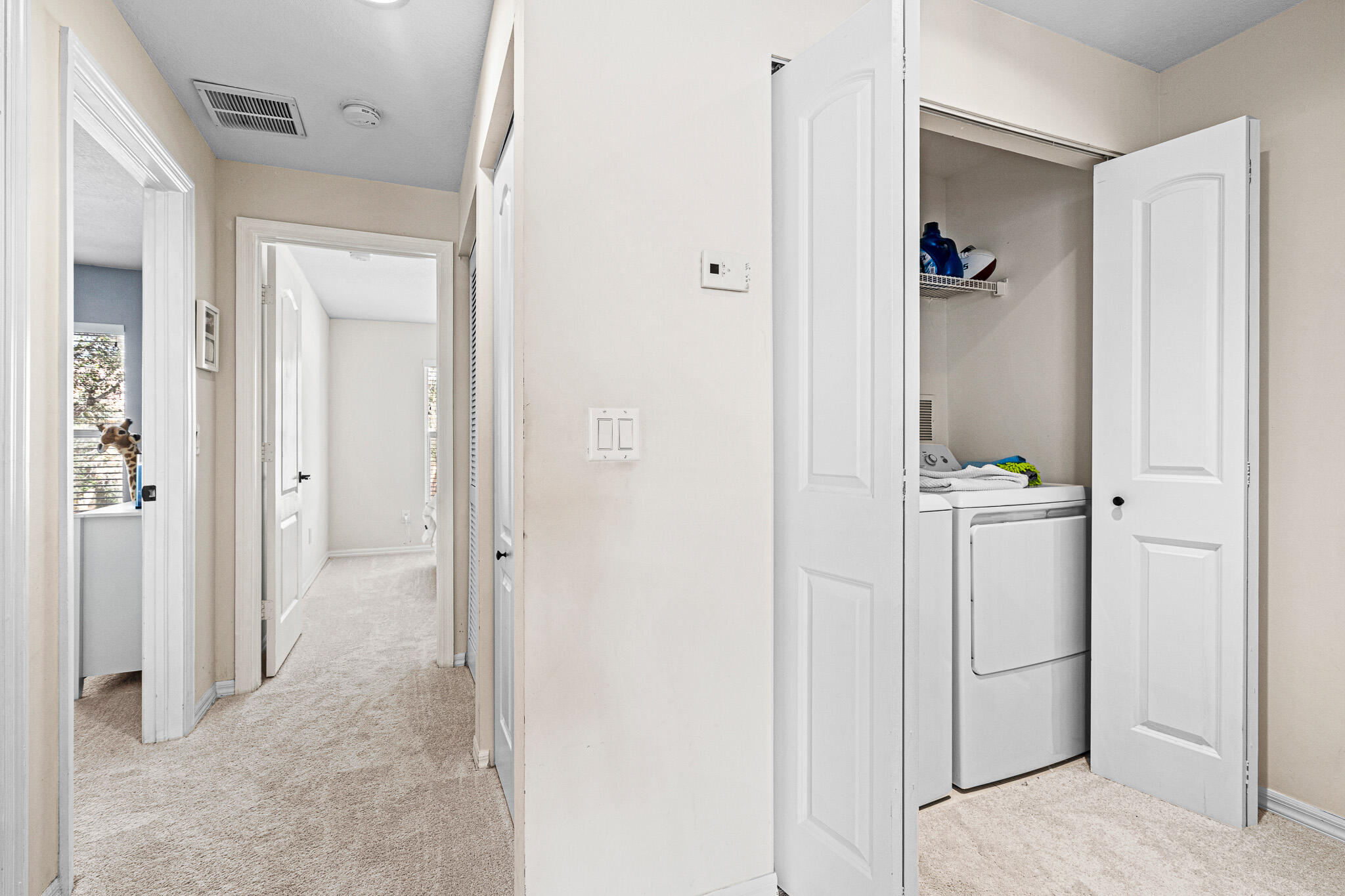 SEMINOLE ESTATES & TOWNHOMES - Residential