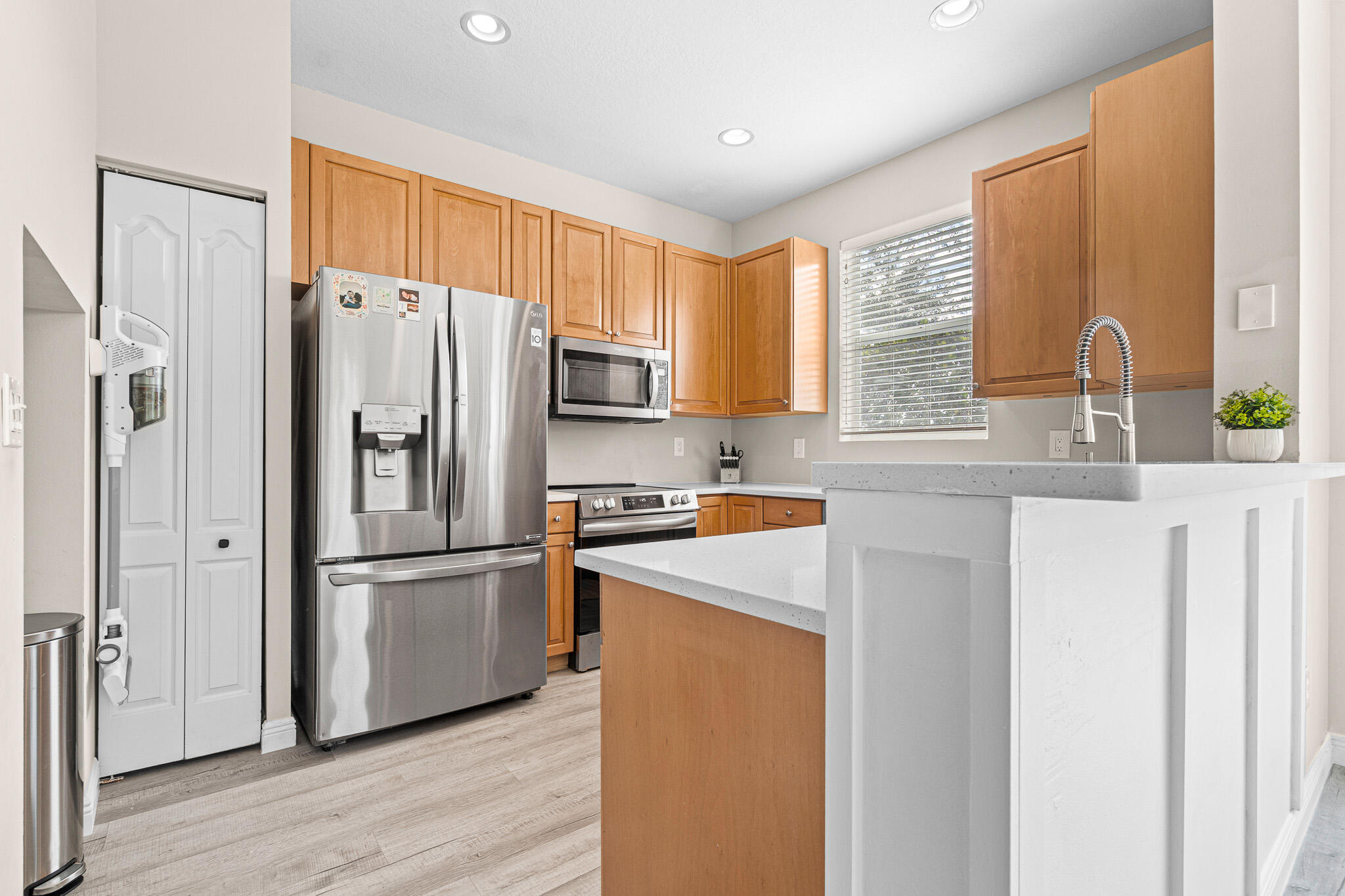 SEMINOLE ESTATES & TOWNHOMES - Residential