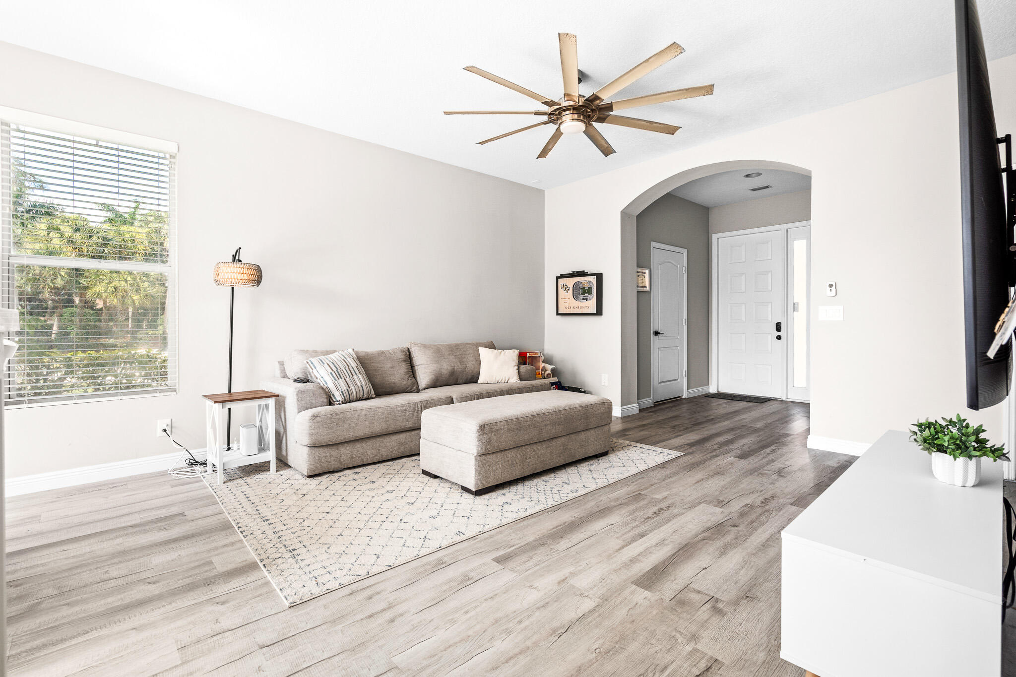 SEMINOLE ESTATES & TOWNHOMES - Residential