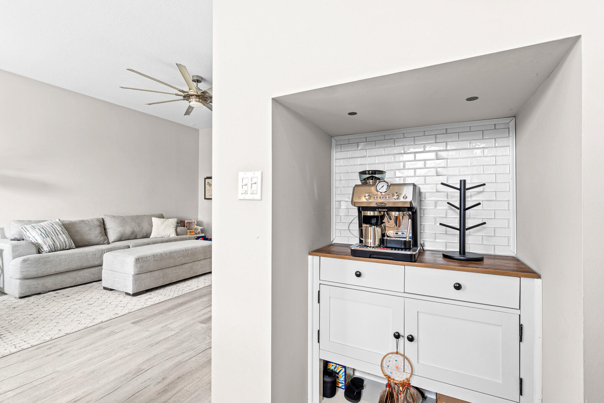 SEMINOLE ESTATES & TOWNHOMES - Residential