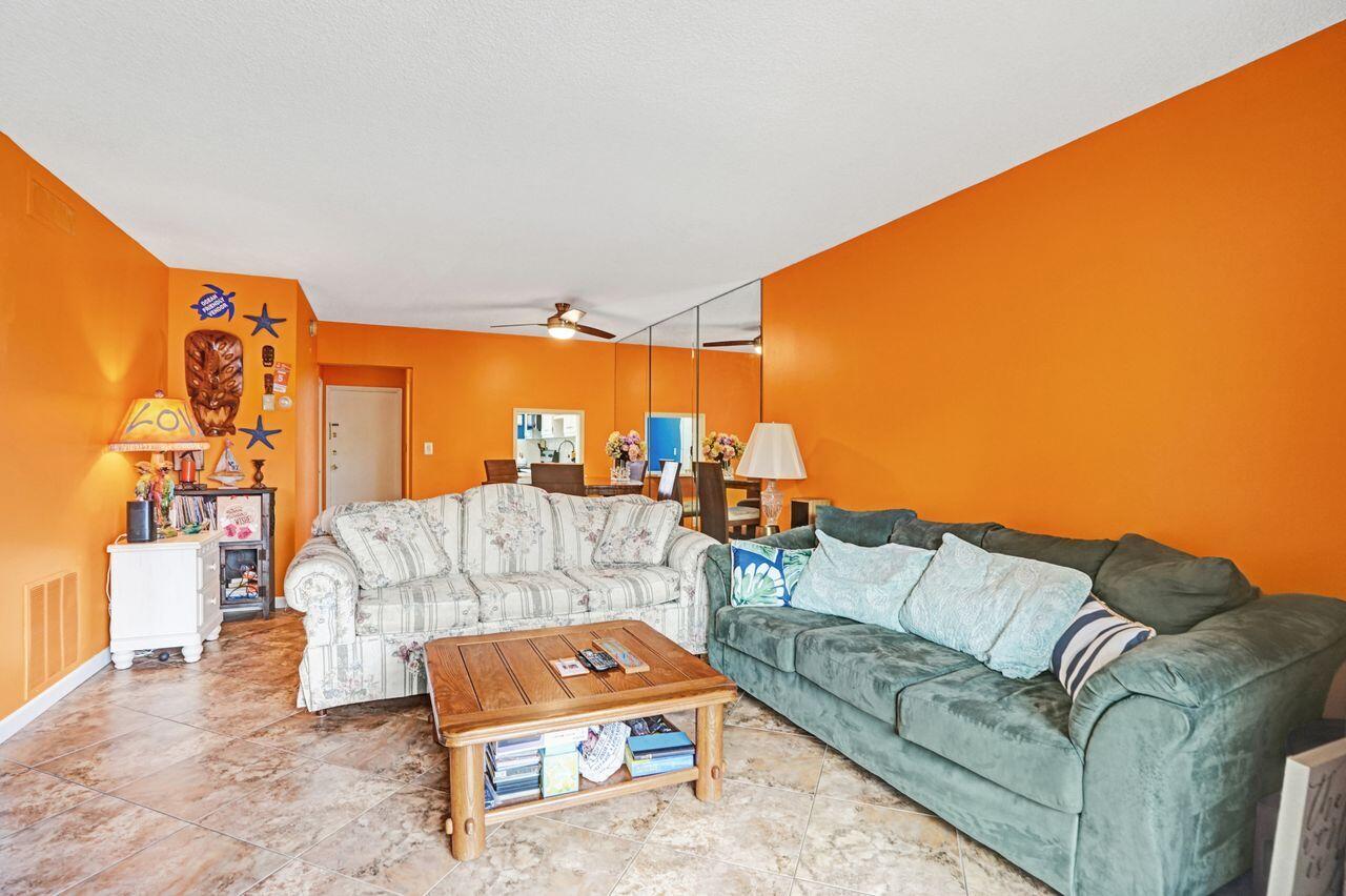 GARDEN-AIRE VILLAGE SOUTH CONDO - Residential
