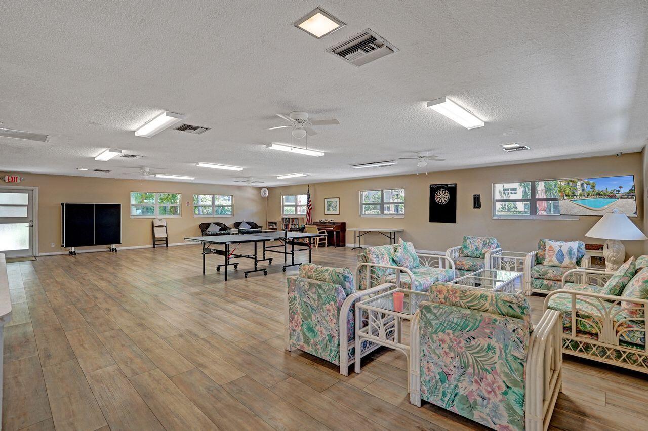 GARDEN-AIRE VILLAGE SOUTH CONDO - Residential