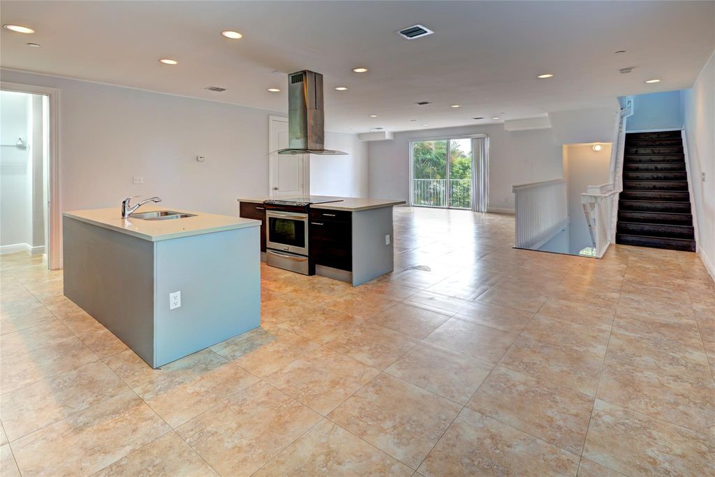 Photo of 1508 SW 4th Avenue, Fort Lauderdale, FL 33315 (MLS # F10409330)