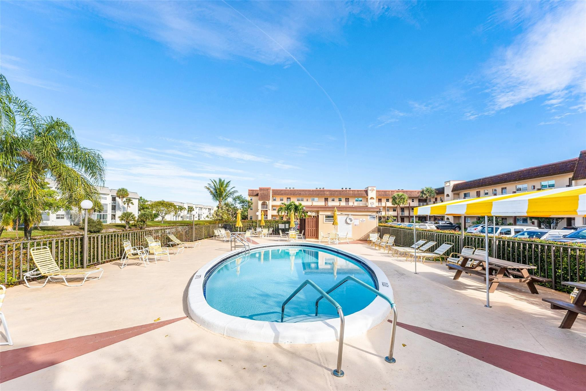 Sunrise lakes phase 3 - Residential