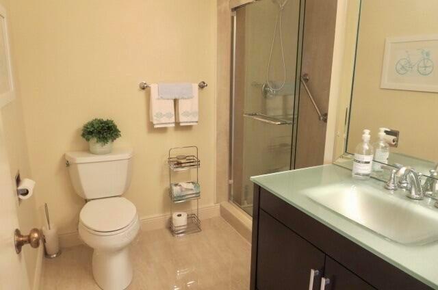 PALM GREENS AT VILLA DEL RAY CONDO - Residential