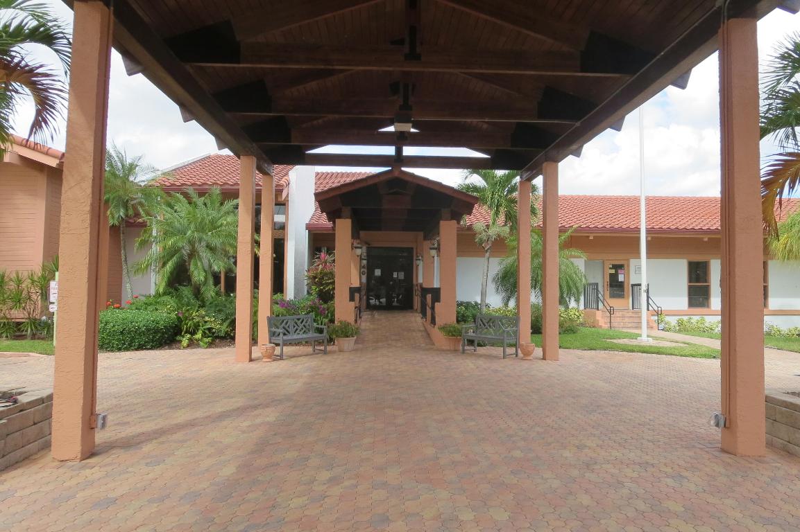 PALM GREENS AT VILLA DEL RAY CONDO - Residential