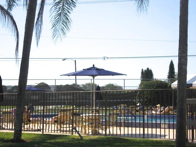 PALM GREENS AT VILLA DEL RAY CONDO - Residential