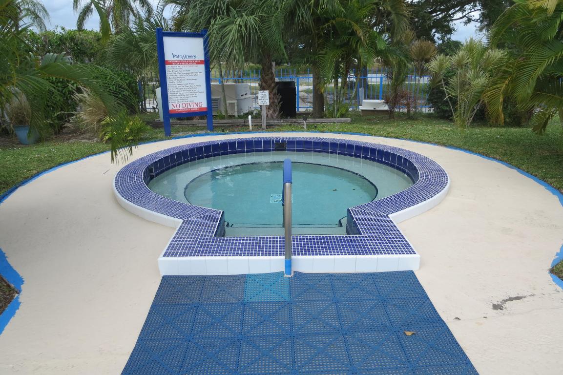 PALM GREENS AT VILLA DEL RAY CONDO - Residential