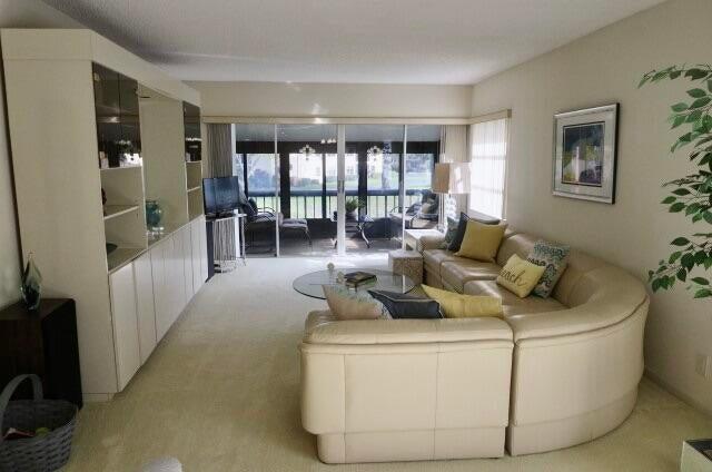 PALM GREENS AT VILLA DEL RAY CONDO - Residential