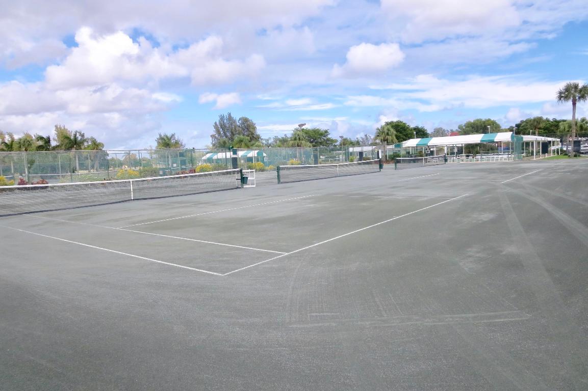 PALM GREENS AT VILLA DEL RAY CONDO - Residential