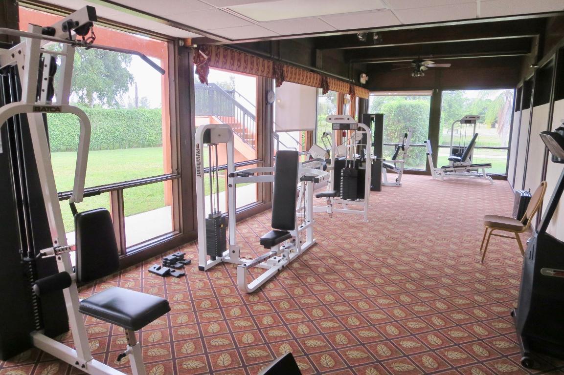 PALM GREENS AT VILLA DEL RAY CONDO - Residential