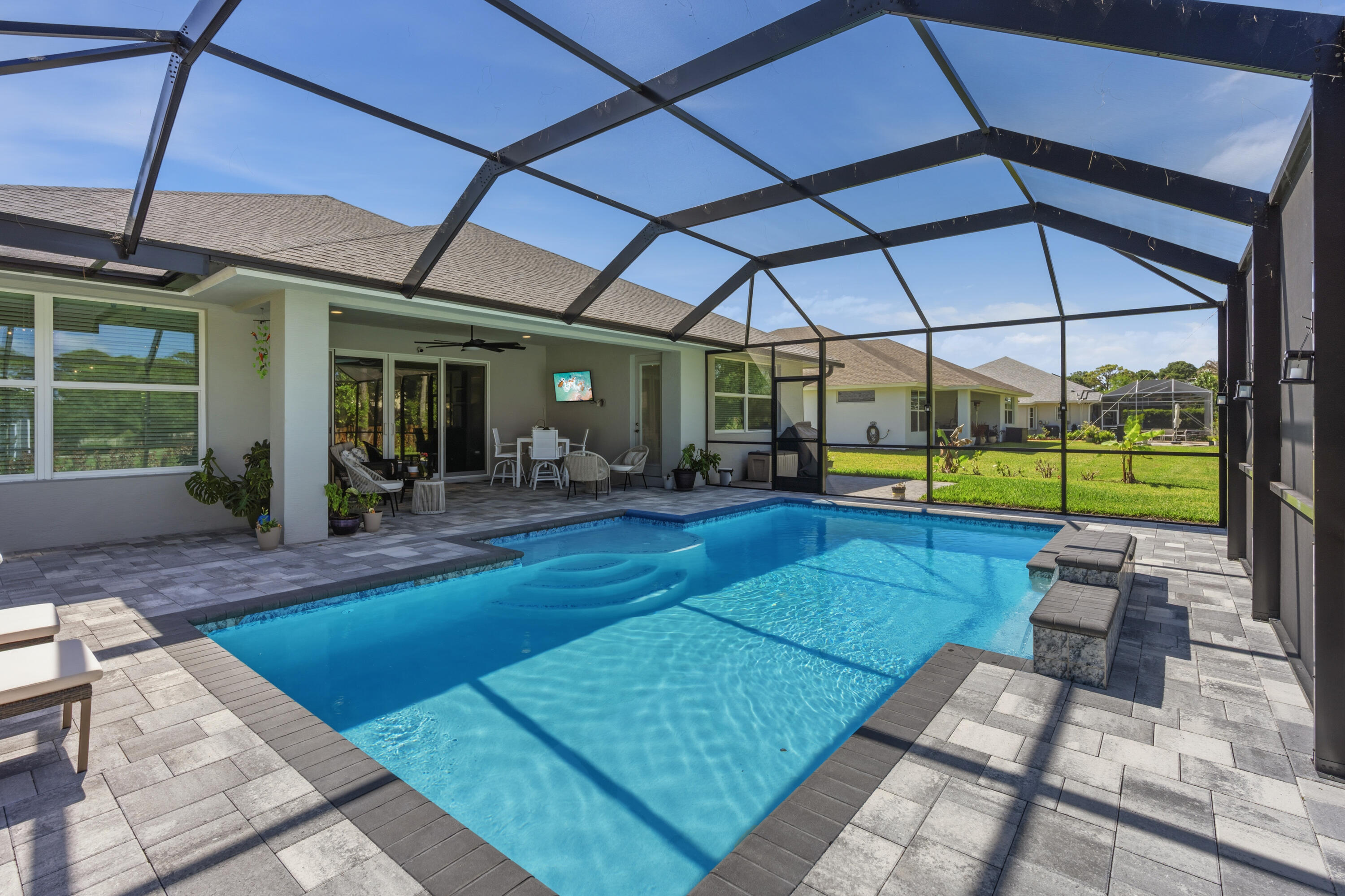 CRYSTAL FALLS OF VERO - Residential