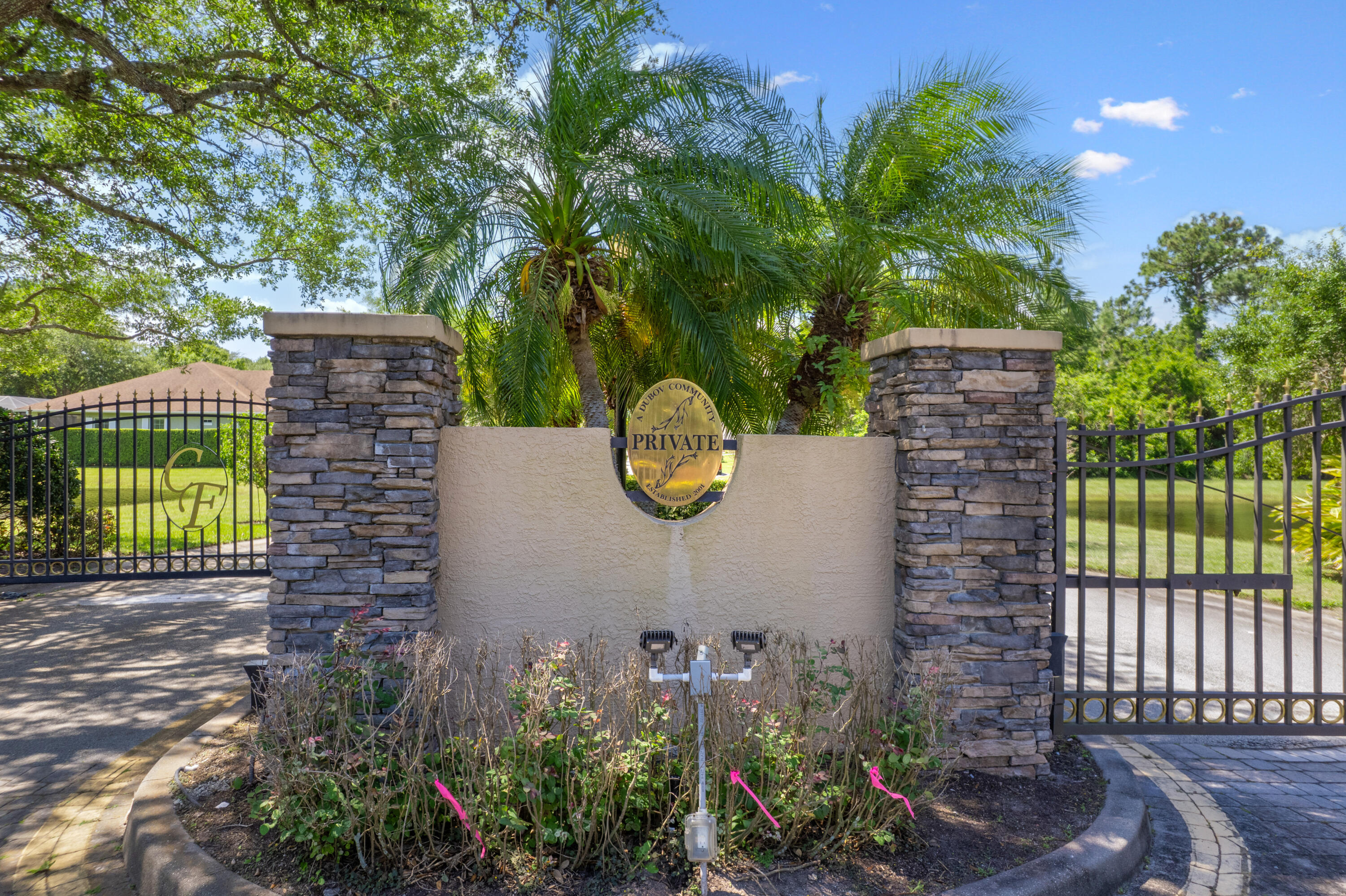 CRYSTAL FALLS OF VERO - Residential