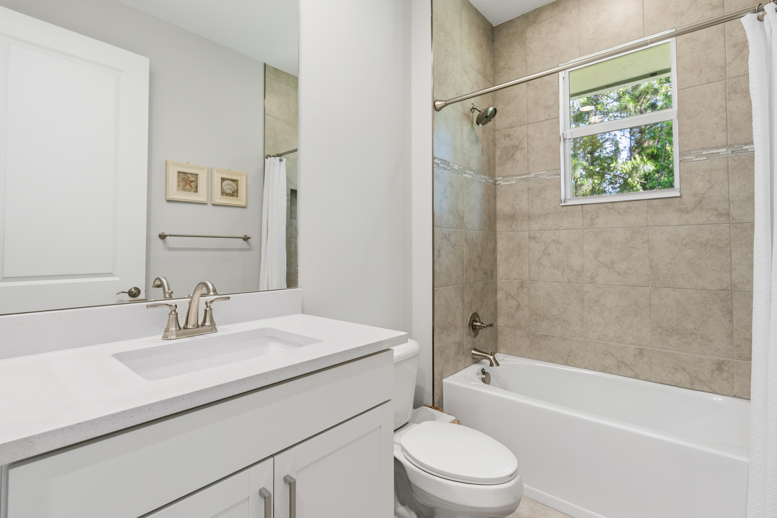 CRYSTAL FALLS OF VERO - Residential