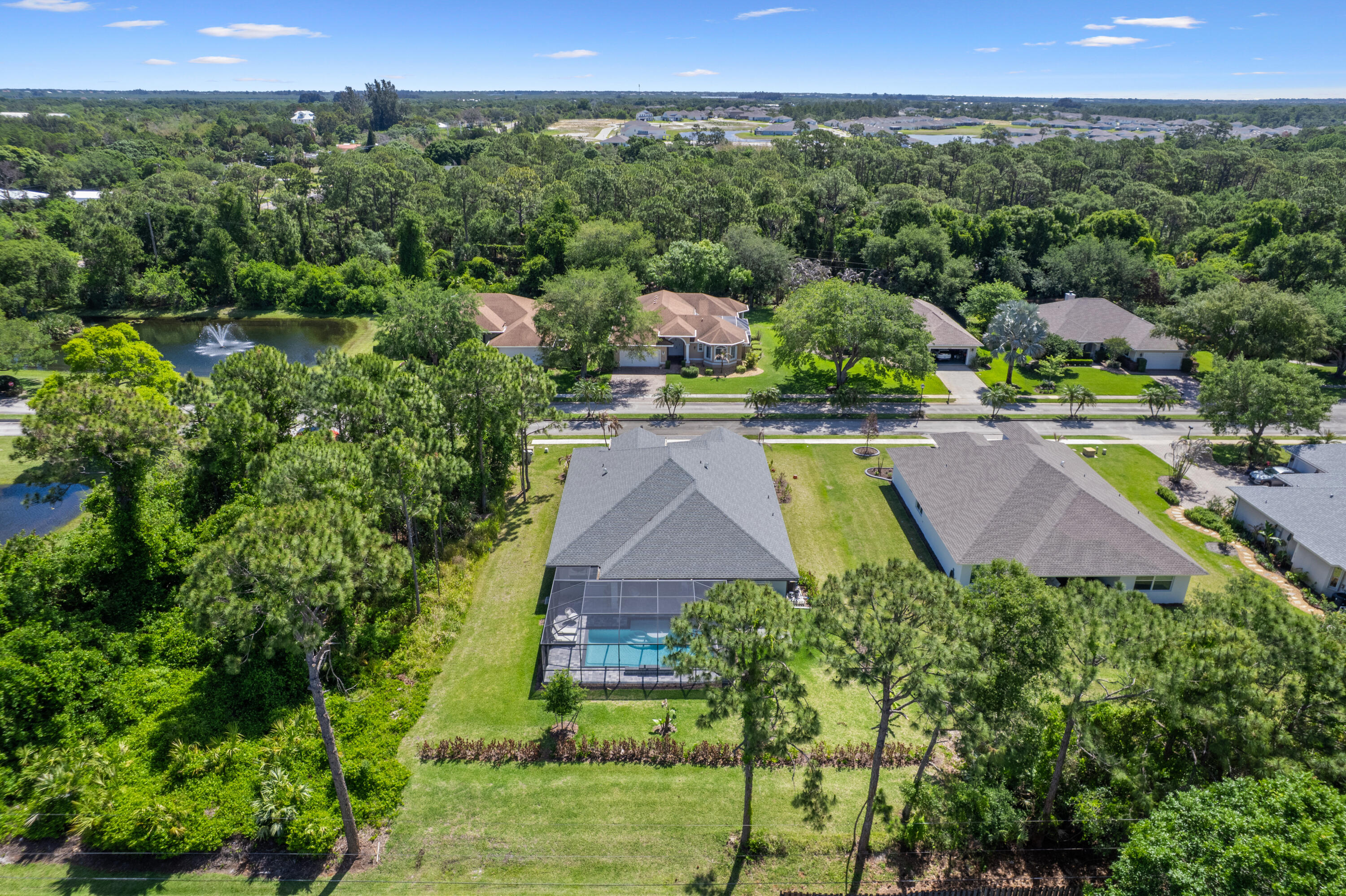 CRYSTAL FALLS OF VERO - Residential