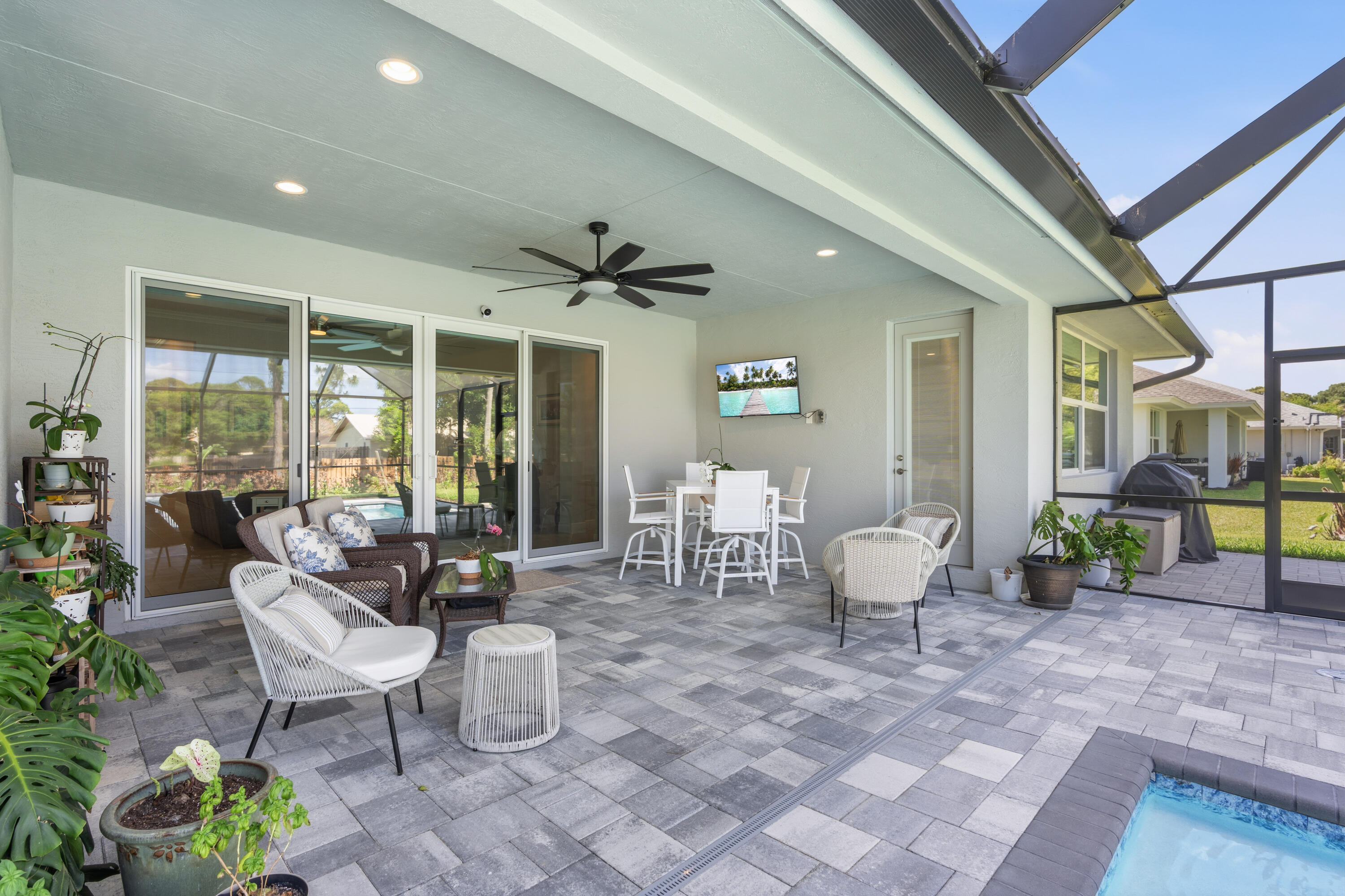 CRYSTAL FALLS OF VERO - Residential