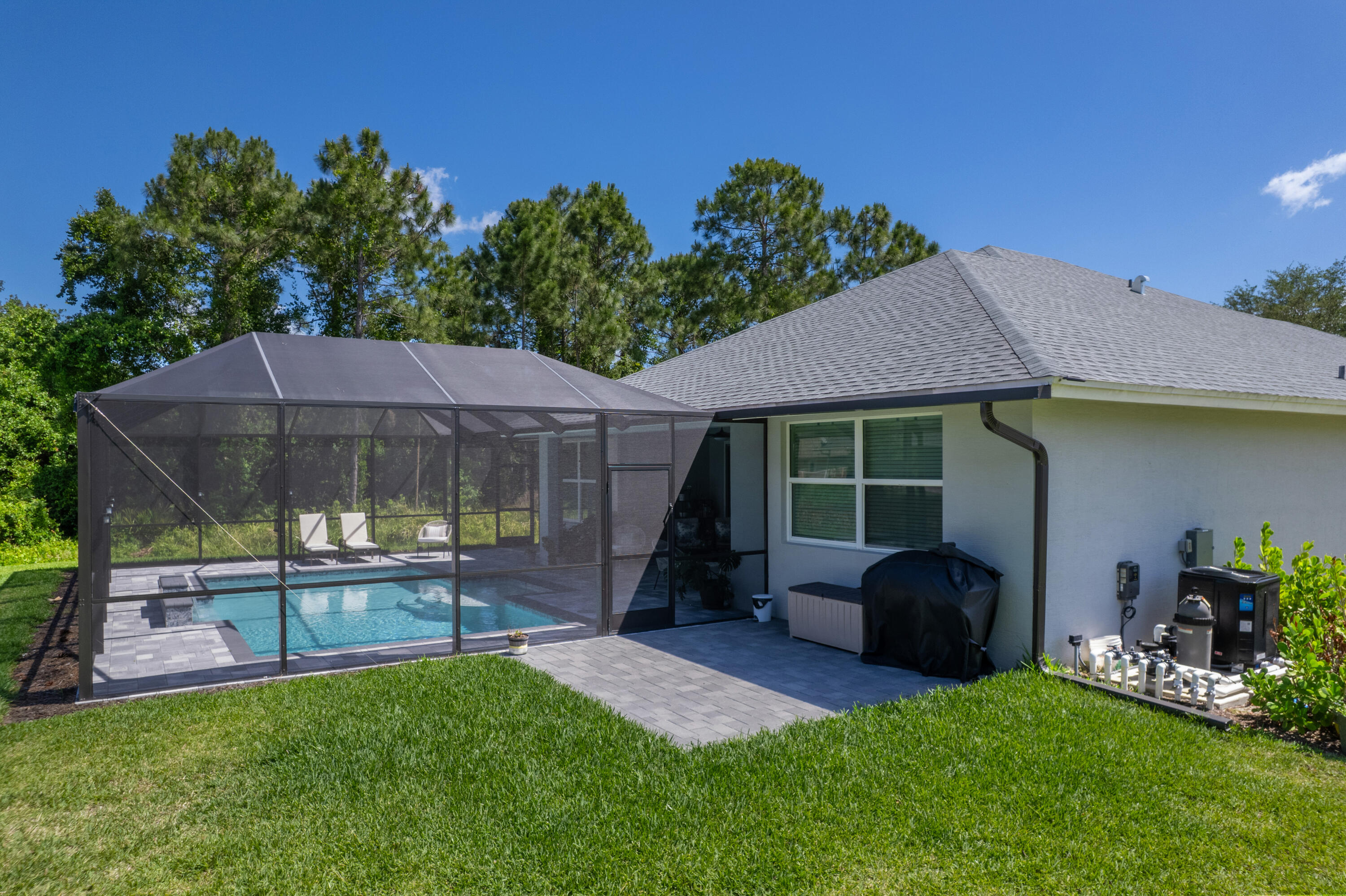 CRYSTAL FALLS OF VERO - Residential