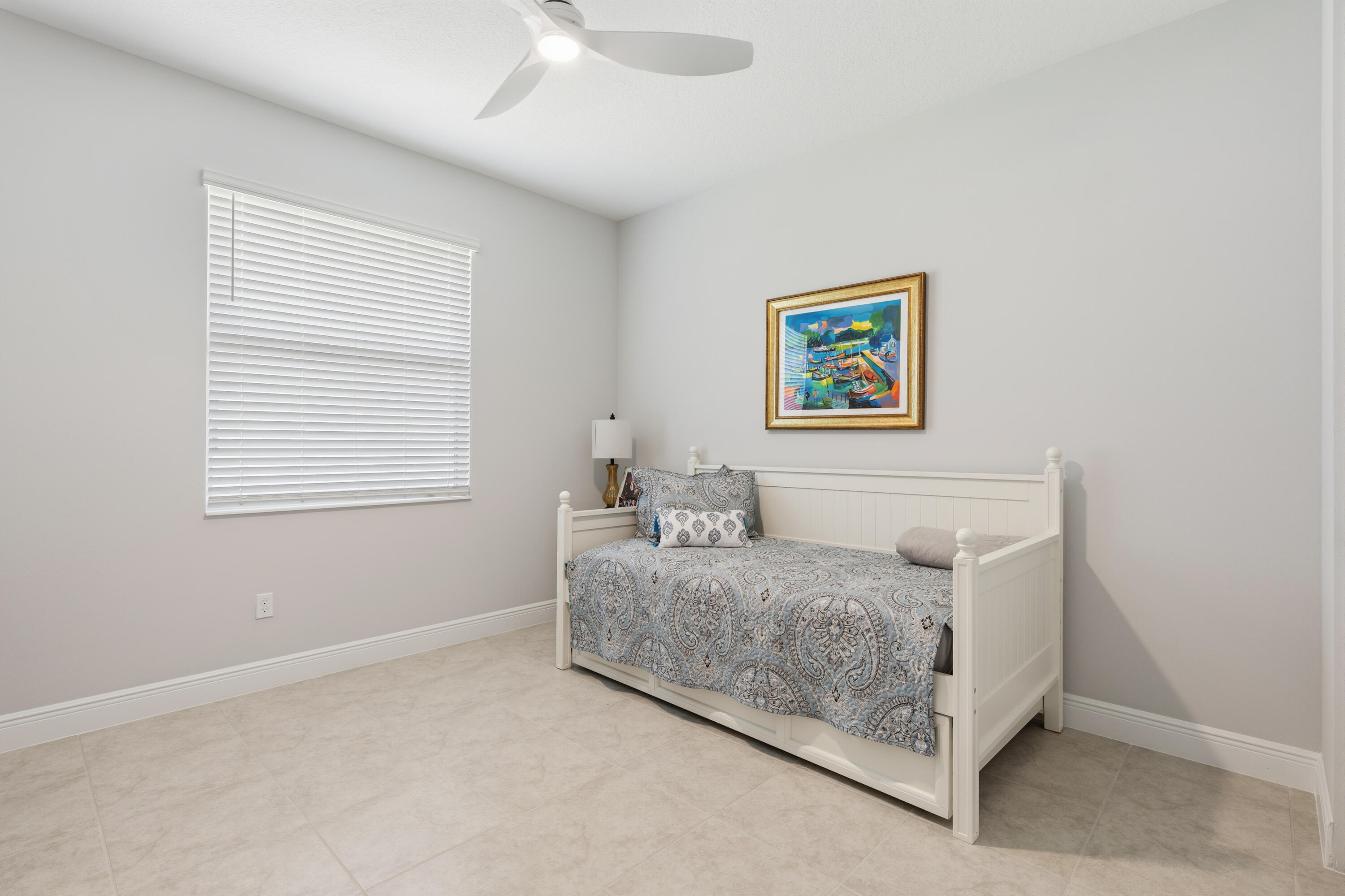 CRYSTAL FALLS OF VERO - Residential