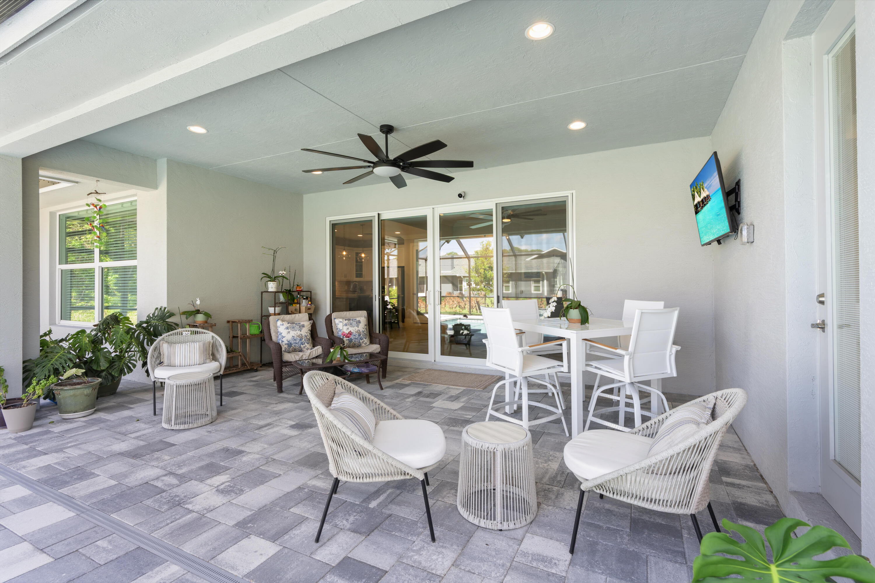 CRYSTAL FALLS OF VERO - Residential